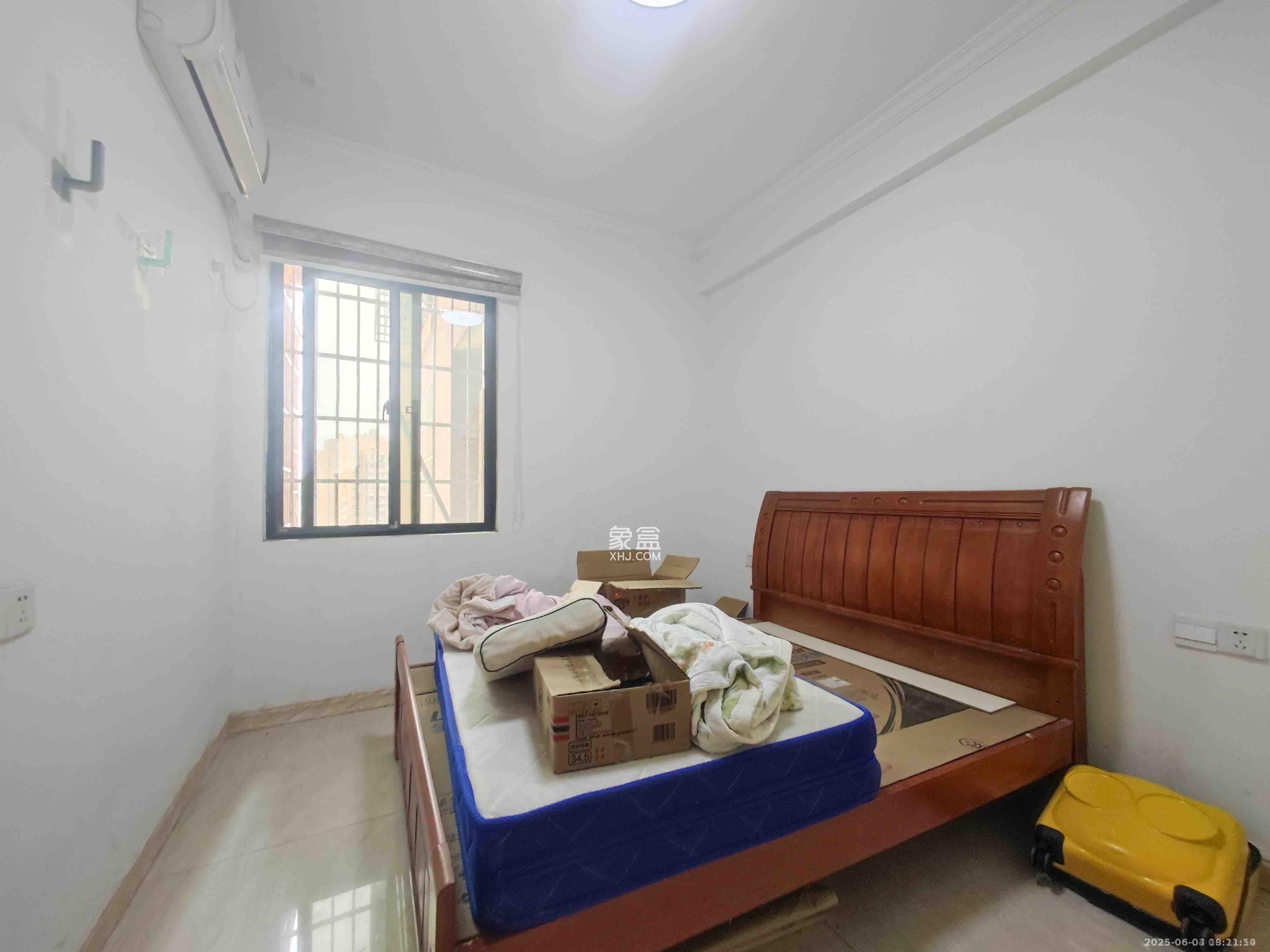 水岸天际(一期、二期) 3室2厅2卫 2200.0元/月 水岸天际(一期、二期) 3室2厅2卫 2200.0元/月室内图