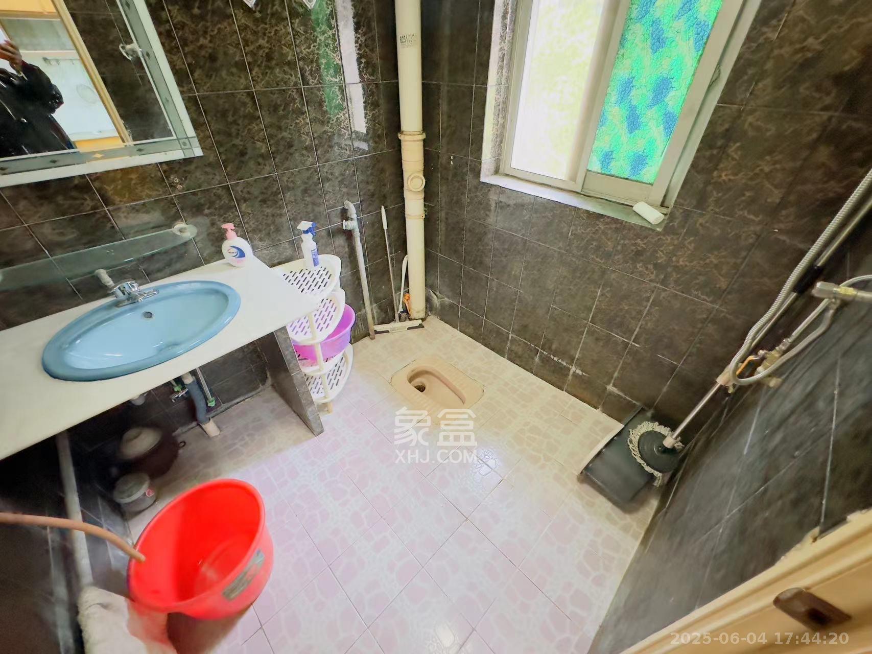 湖开小区(湖南开关厂宿舍)/南大桥社区 2室1厅1卫 1200.0元/月 湖开小区(湖南开关厂宿舍)/南大桥社区 2室1厅1卫 1200.0元/月室内图