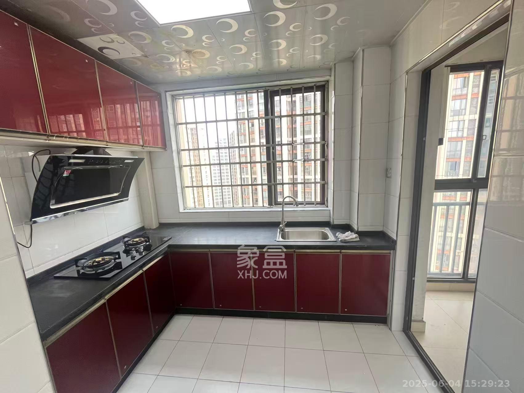 旭辉华庭 3室2厅1卫 2400.0元/月 旭辉华庭 3室2厅1卫 2400.0元/月室内图