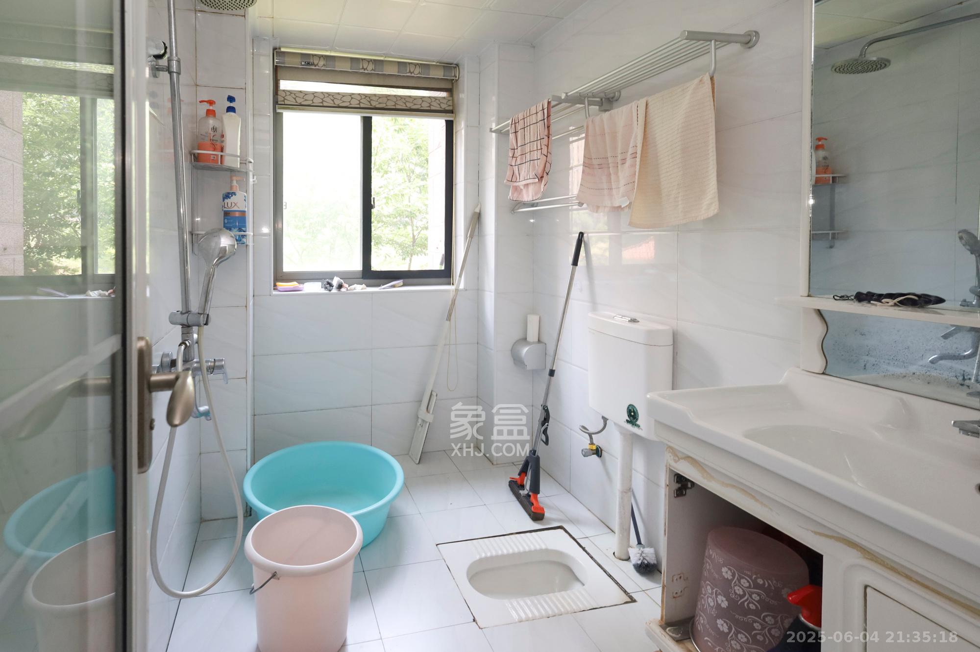 钱隆世家 3室2厅2卫 112.0万 钱隆世家 3室2厅2卫 112.0万卫生间