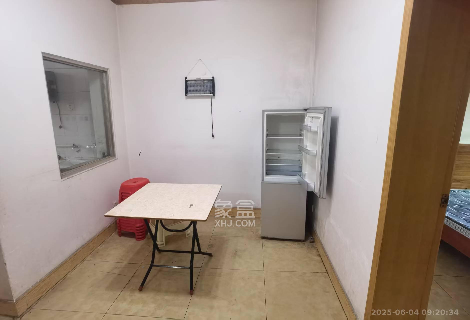 八方公司宿舍（师家老屋）  2室1厅1卫   1500.00元/月室内图