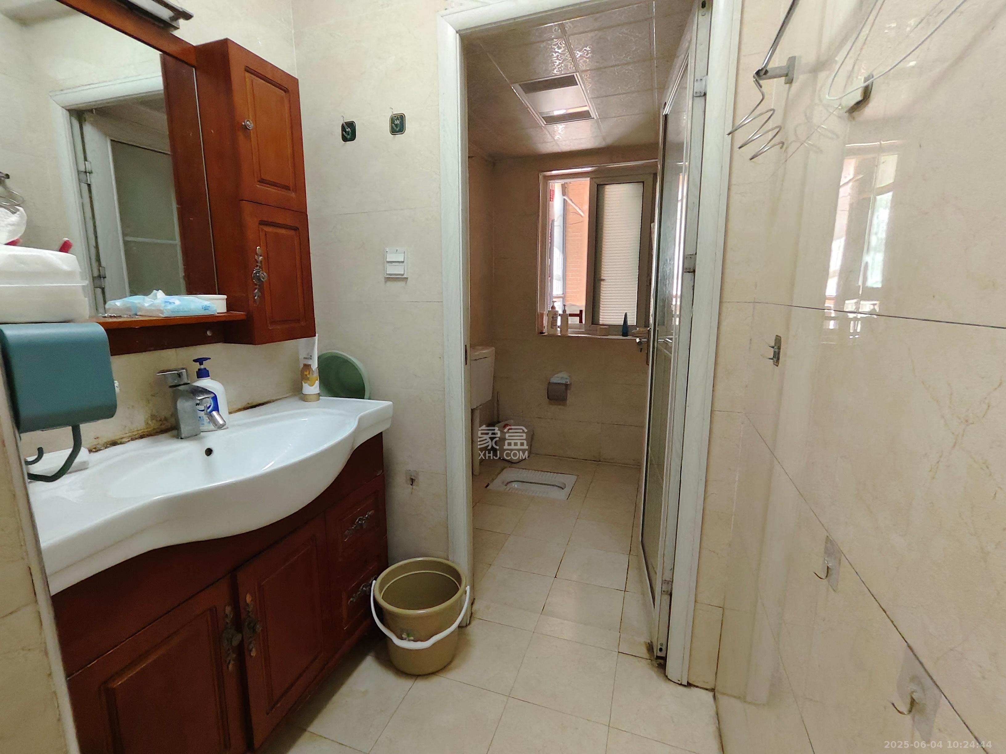 湘府十城(汇财御景湾新寓,汇财国际) 3室2厅1卫 2300.0元/月 湘府十城(汇财御景湾新寓,汇财国际) 3室2厅1卫 2300.0元/月室内图