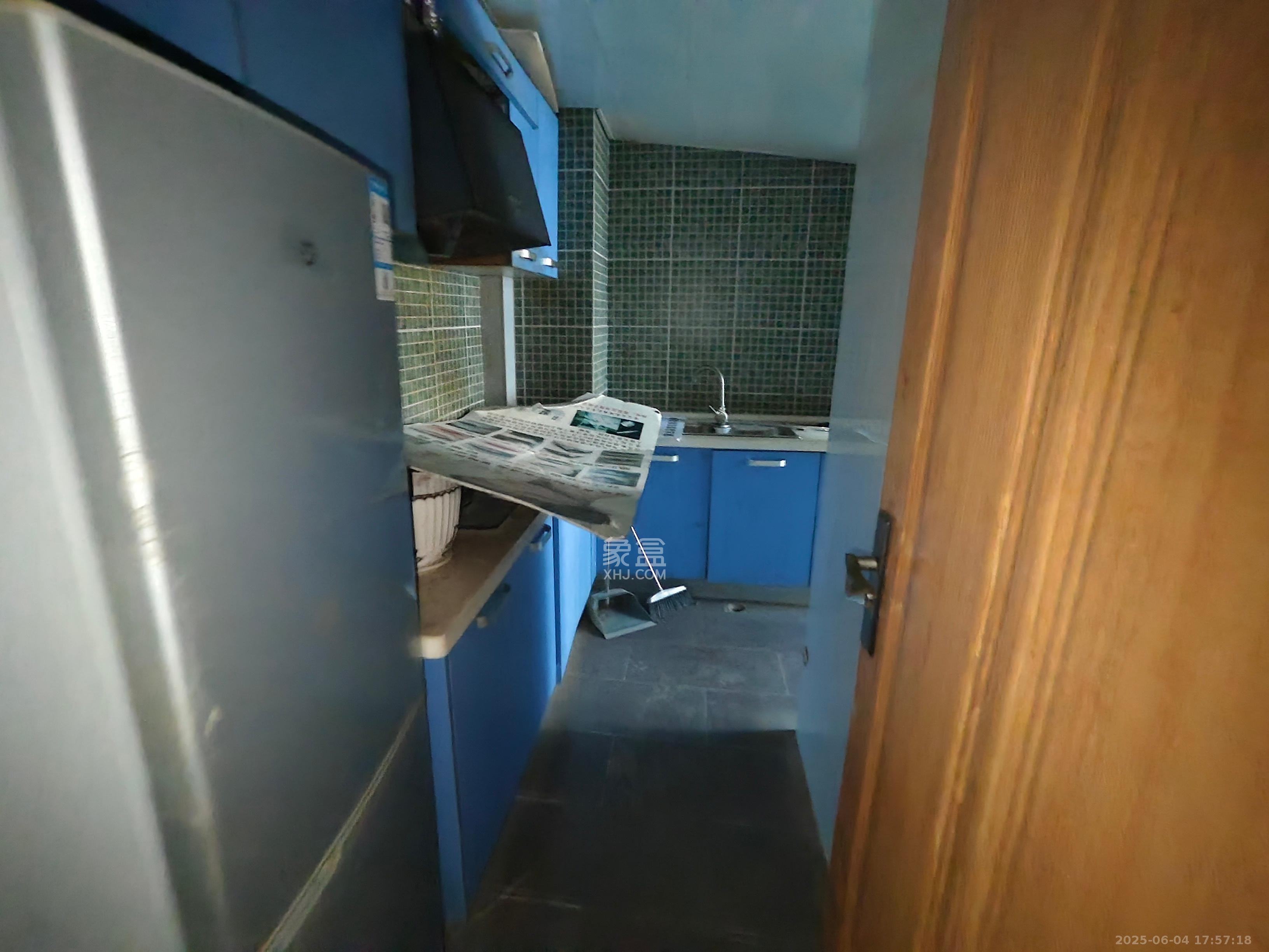 亚商国际  2室2厅1卫    1700.0元/月 亚商国际  2室2厅1卫    1700.0元/月室内图