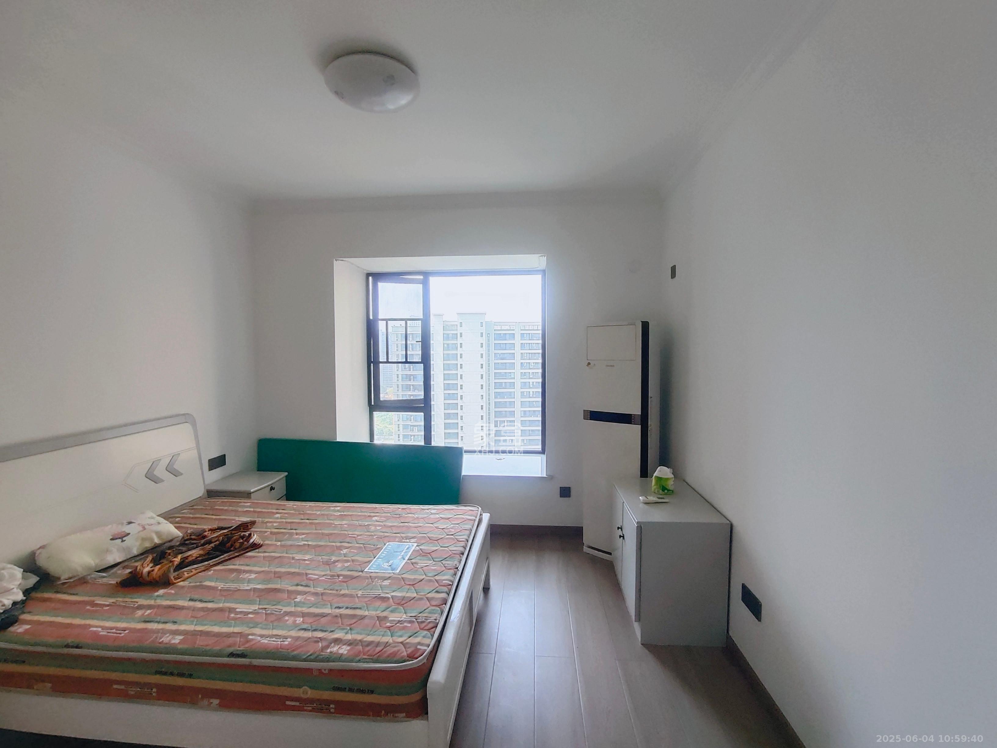 新新花园 3室2厅2卫 2800.0元/月 新新花园 3室2厅2卫 2800.0元/月室内图