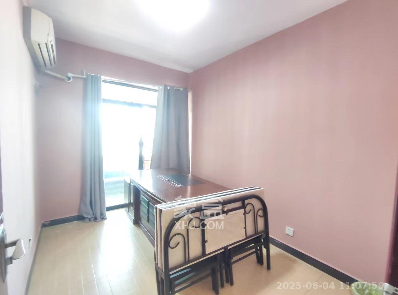 西城龙庭 4室2厅1卫 2800.0元/月 西城龙庭 4室2厅1卫 2800.0元/月室内图