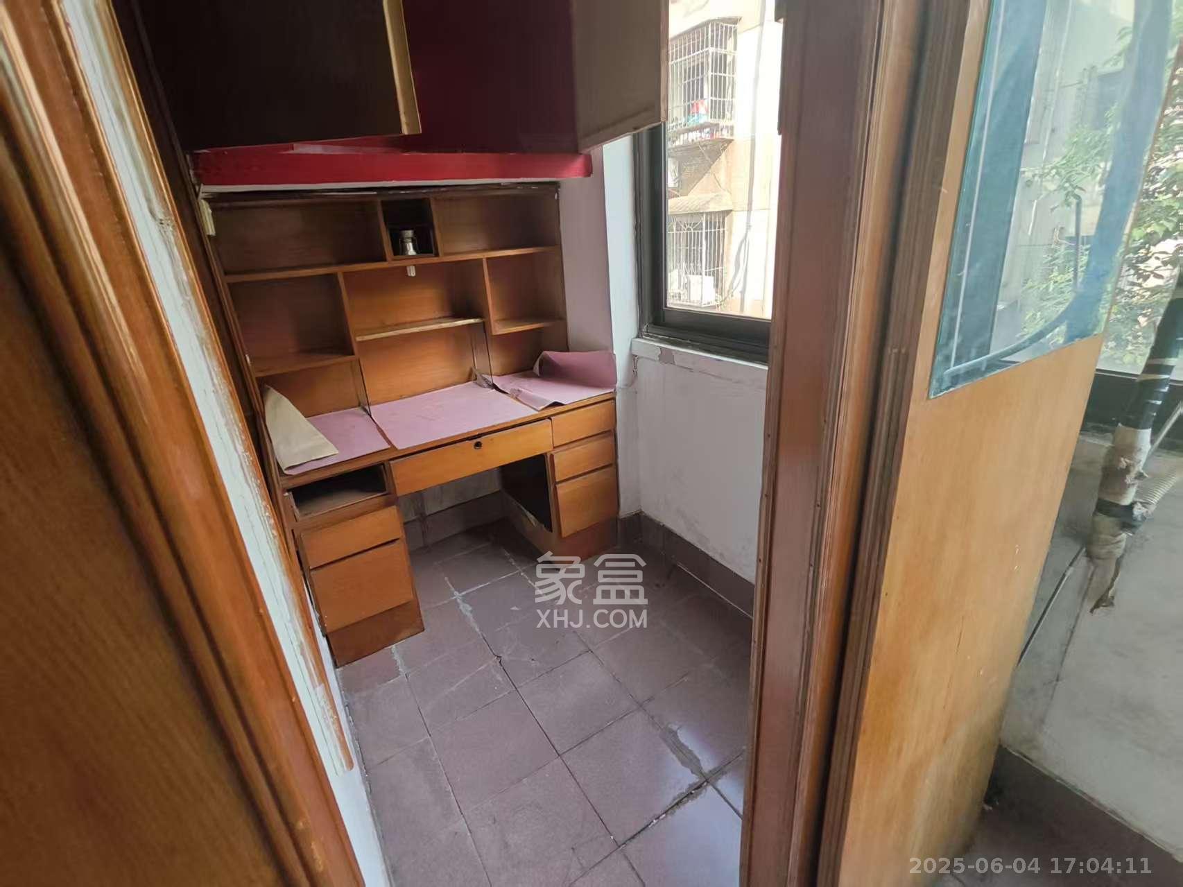 省水院宿舍 2室1厅1卫 1500.0元/月 省水院宿舍 2室1厅1卫 1500.0元/月室内图