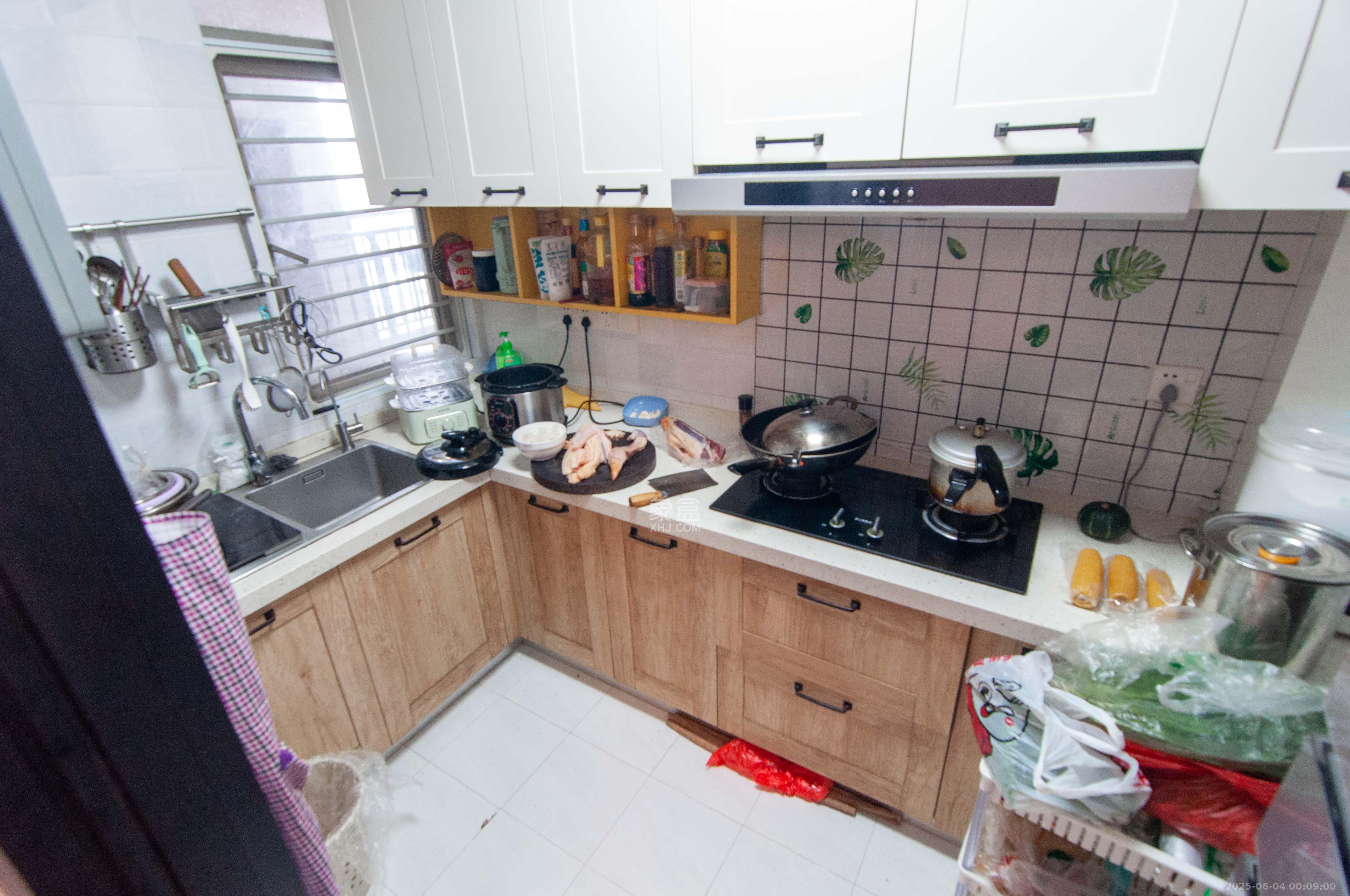 梅溪湖金茂悦(金悦雅苑)  3室2厅2卫    149.0万 梅溪湖金茂悦(金悦雅苑)  3室2厅2卫    149.0万厨房