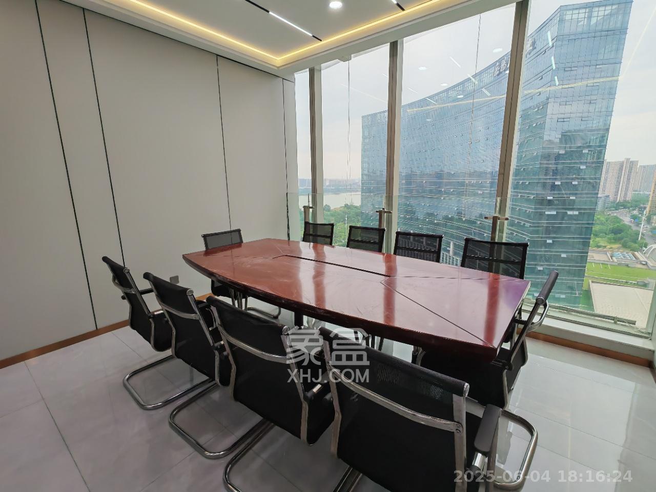 柏宁地王广场   250.0㎡      16800.0元/月室内图