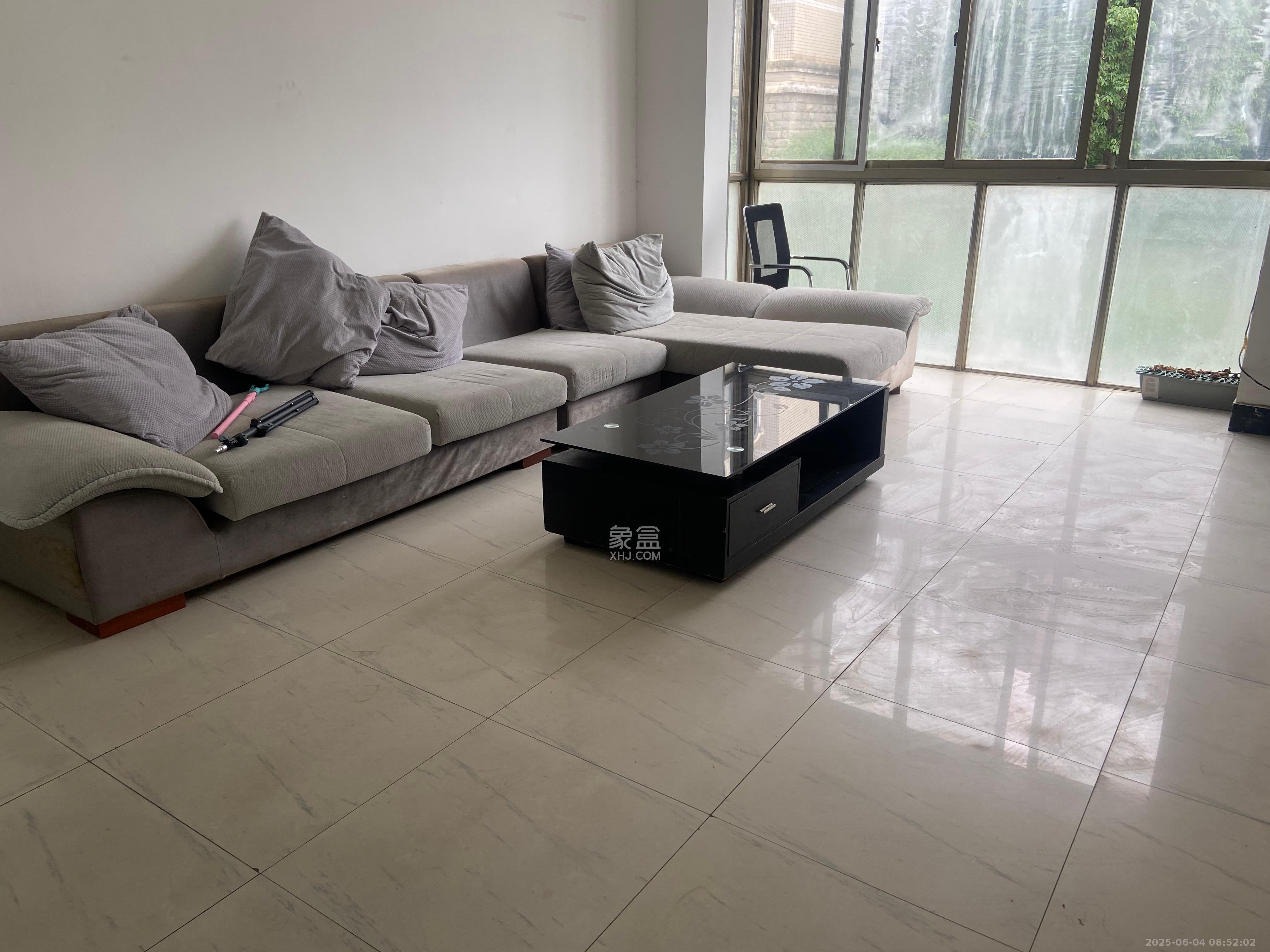 白沙家园(白沙欣苑) 4室2厅1卫 3600.0元/月 白沙家园(白沙欣苑) 4室2厅1卫 3600.0元/月室内图