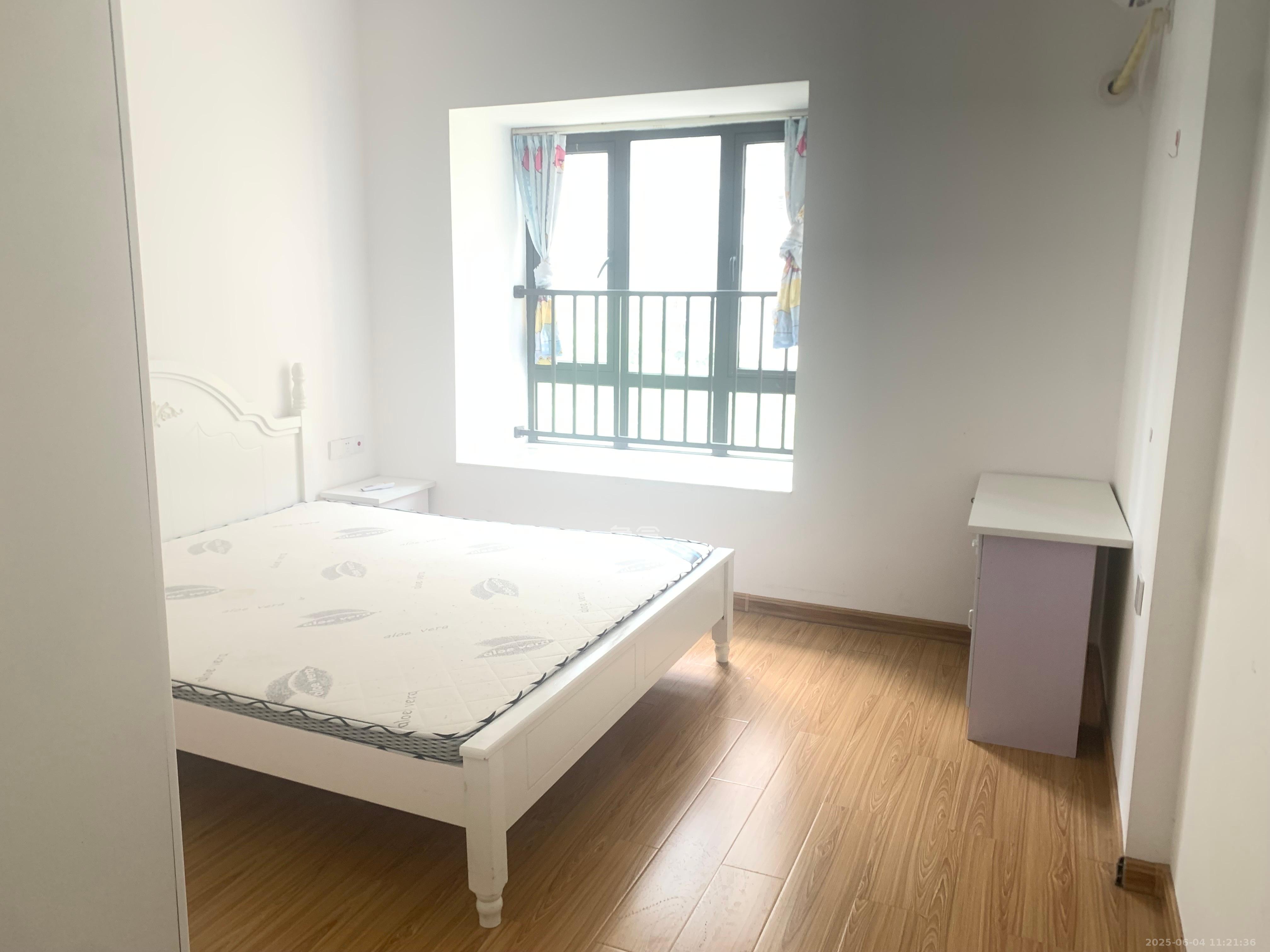 梅溪盛荟  3室2厅2卫   2600.00元/月室内图