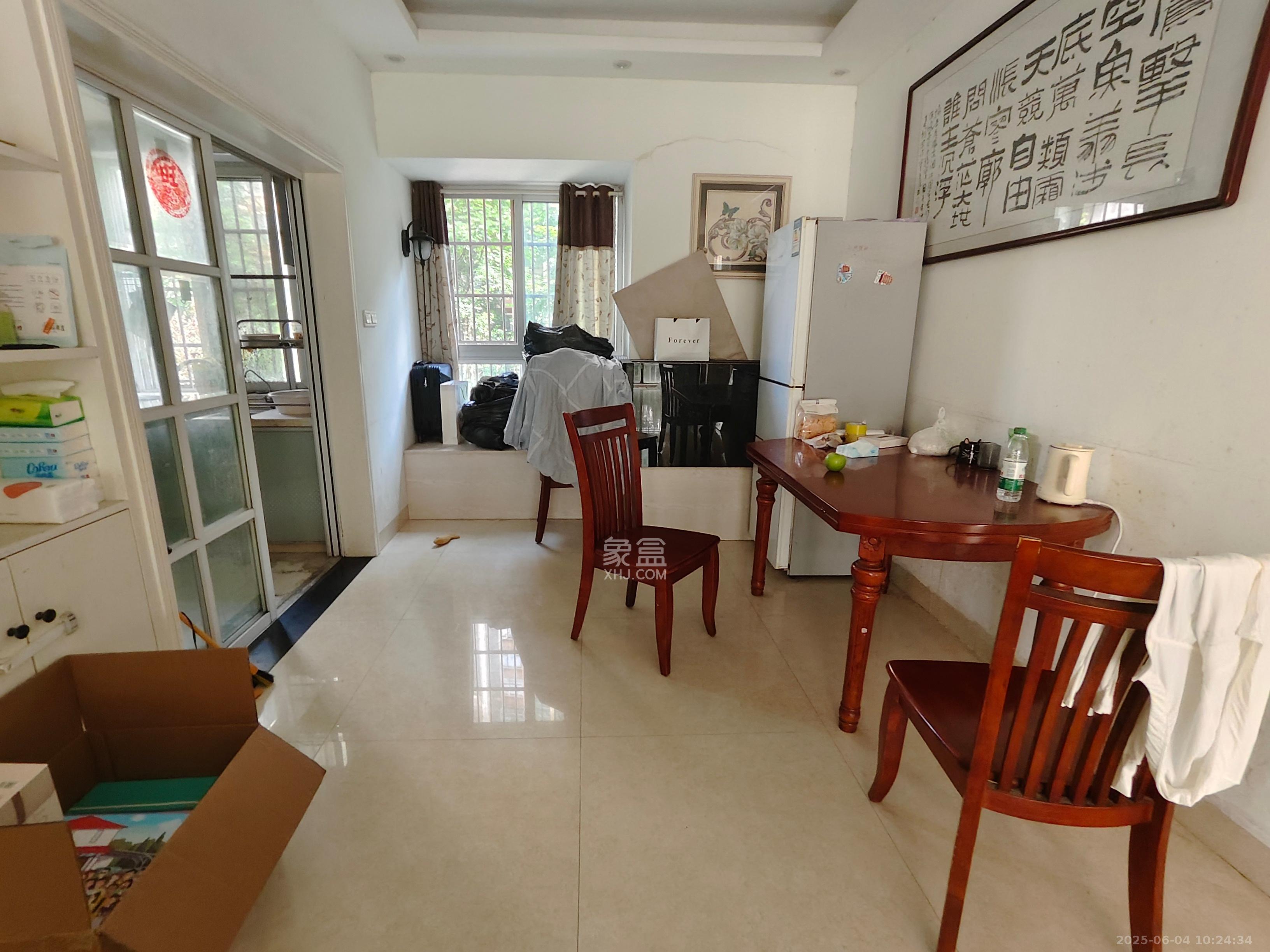 湘府十城(汇财御景湾新寓,汇财国际) 3室2厅1卫 2300.0元/月 湘府十城(汇财御景湾新寓,汇财国际) 3室2厅1卫 2300.0元/月室内图