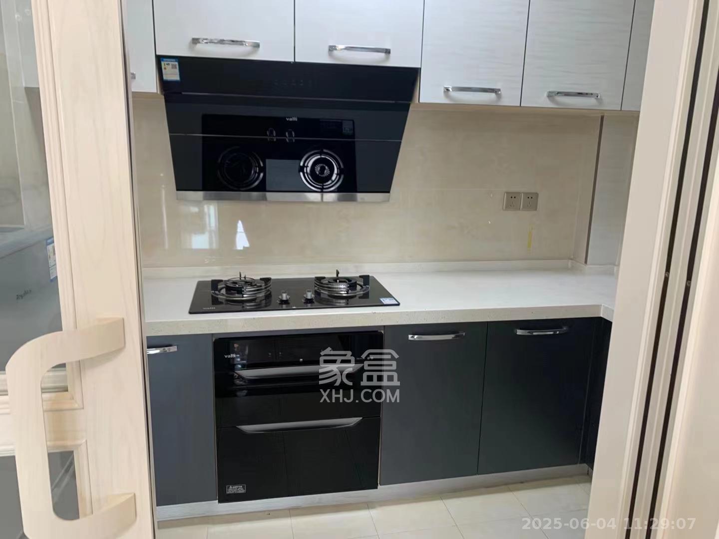 汇金城/嘉华城(二期、三期)  3室2厅2卫    2700.0元/月 汇金城/嘉华城(二期、三期)  3室2厅2卫    2700.0元/月室内图