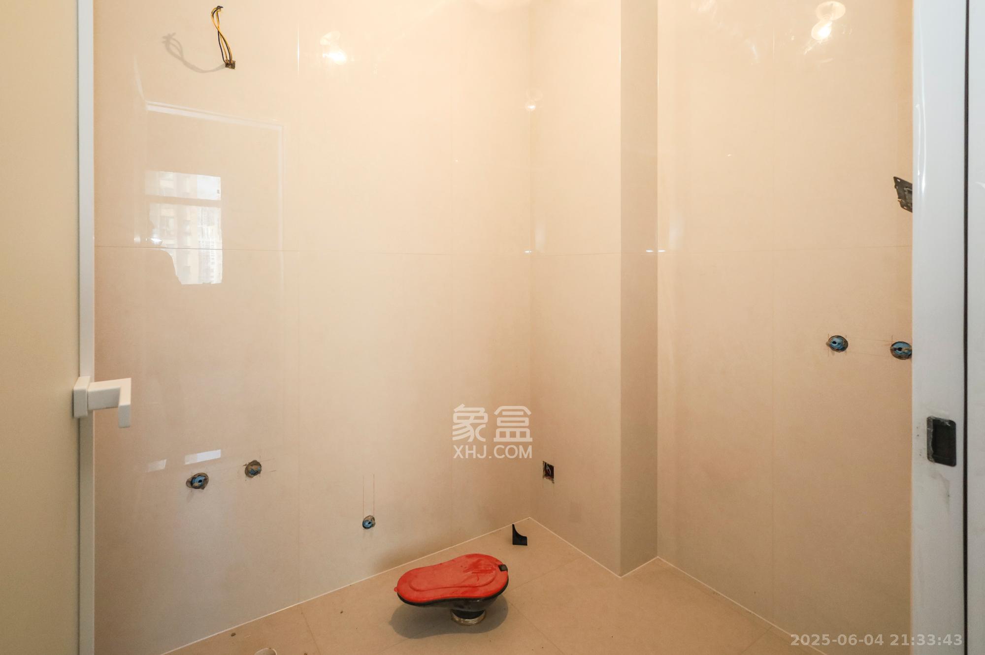 锦顺宸樾府  3室2厅2卫    90.0万 锦顺宸樾府  3室2厅2卫    90.0万卫生间