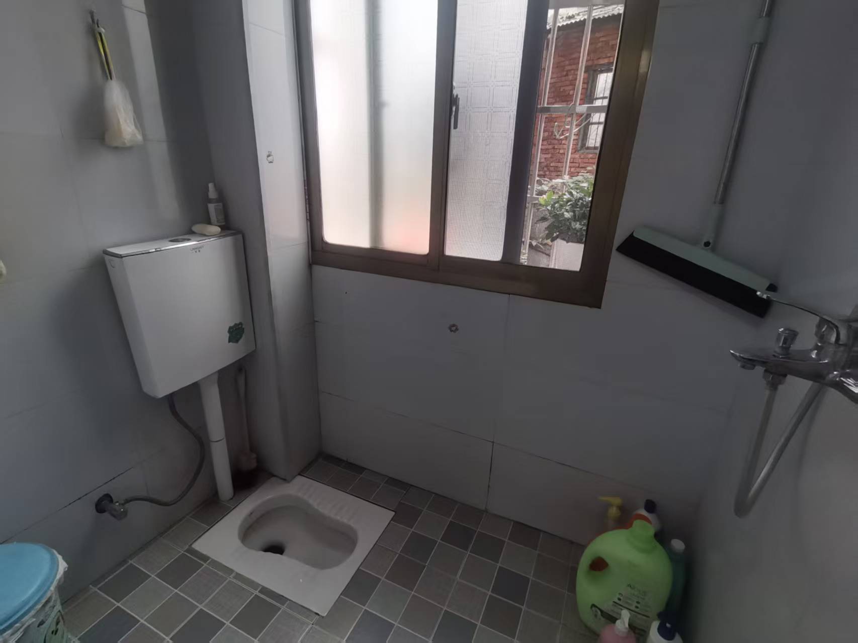 桃花仑大渡口社区  2室1厅1卫    700.0元/月 桃花仑大渡口社区  2室1厅1卫    700.0元/月室内图