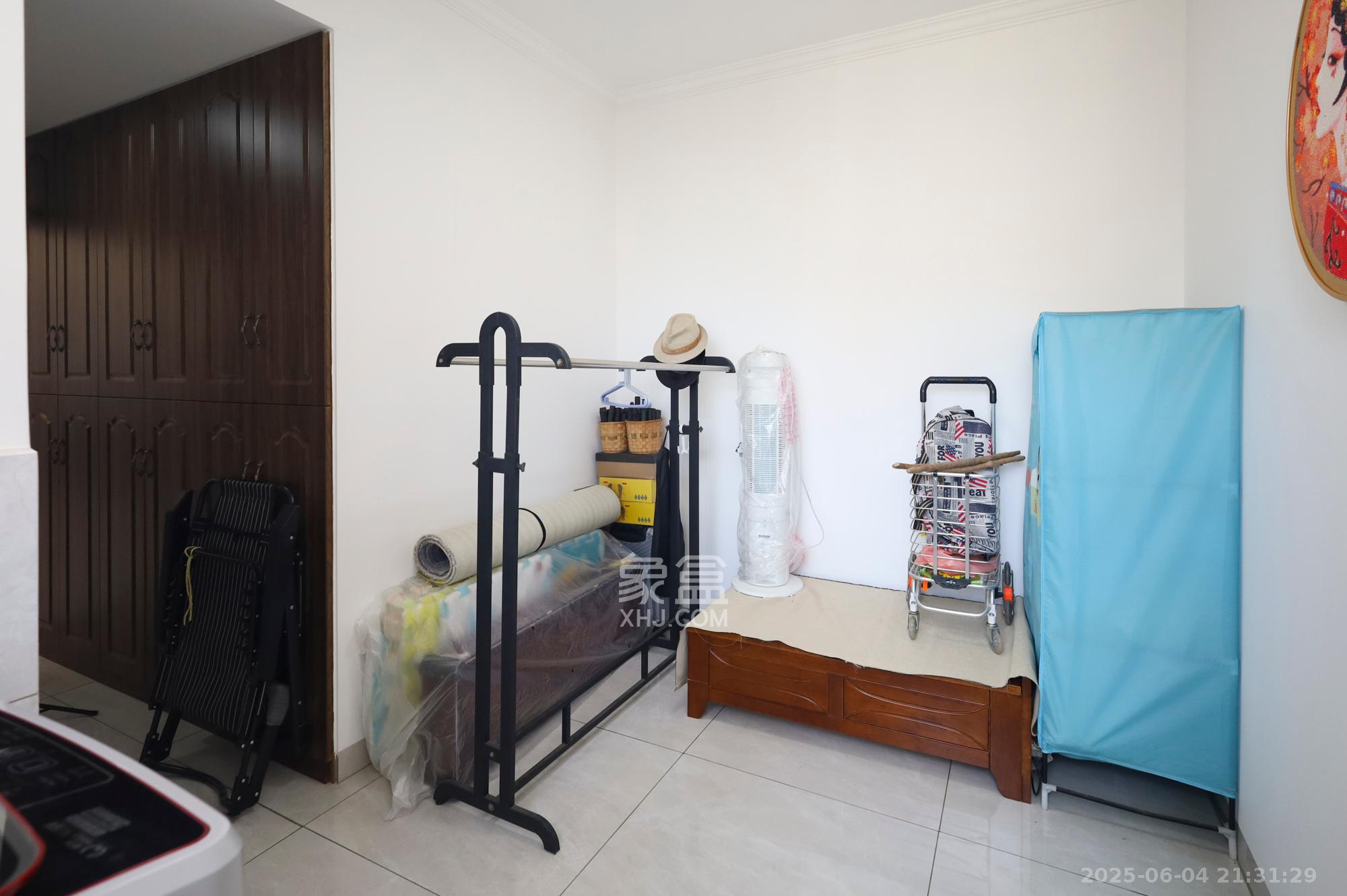 钱隆世家 3室2厅2卫 84.8万 钱隆世家 3室2厅2卫 84.8万卧室