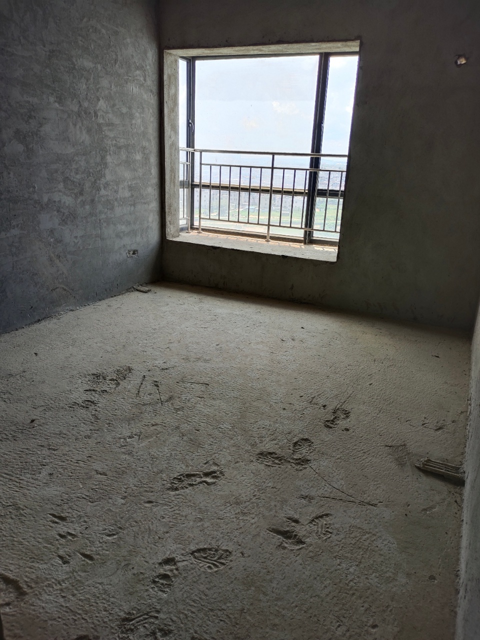 五源河公寓C区  3室2厅2卫    180.0万 五源河公寓C区  3室2厅2卫    180.0万室内图