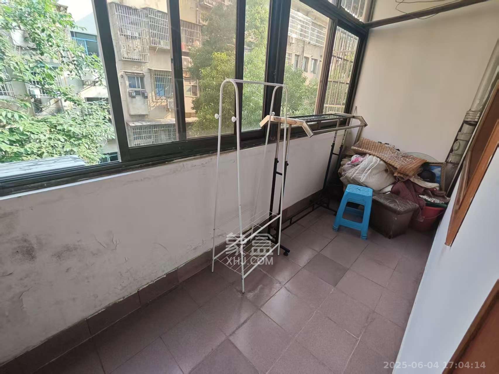 省水院宿舍 2室1厅1卫 1500.0元/月 省水院宿舍 2室1厅1卫 1500.0元/月室内图