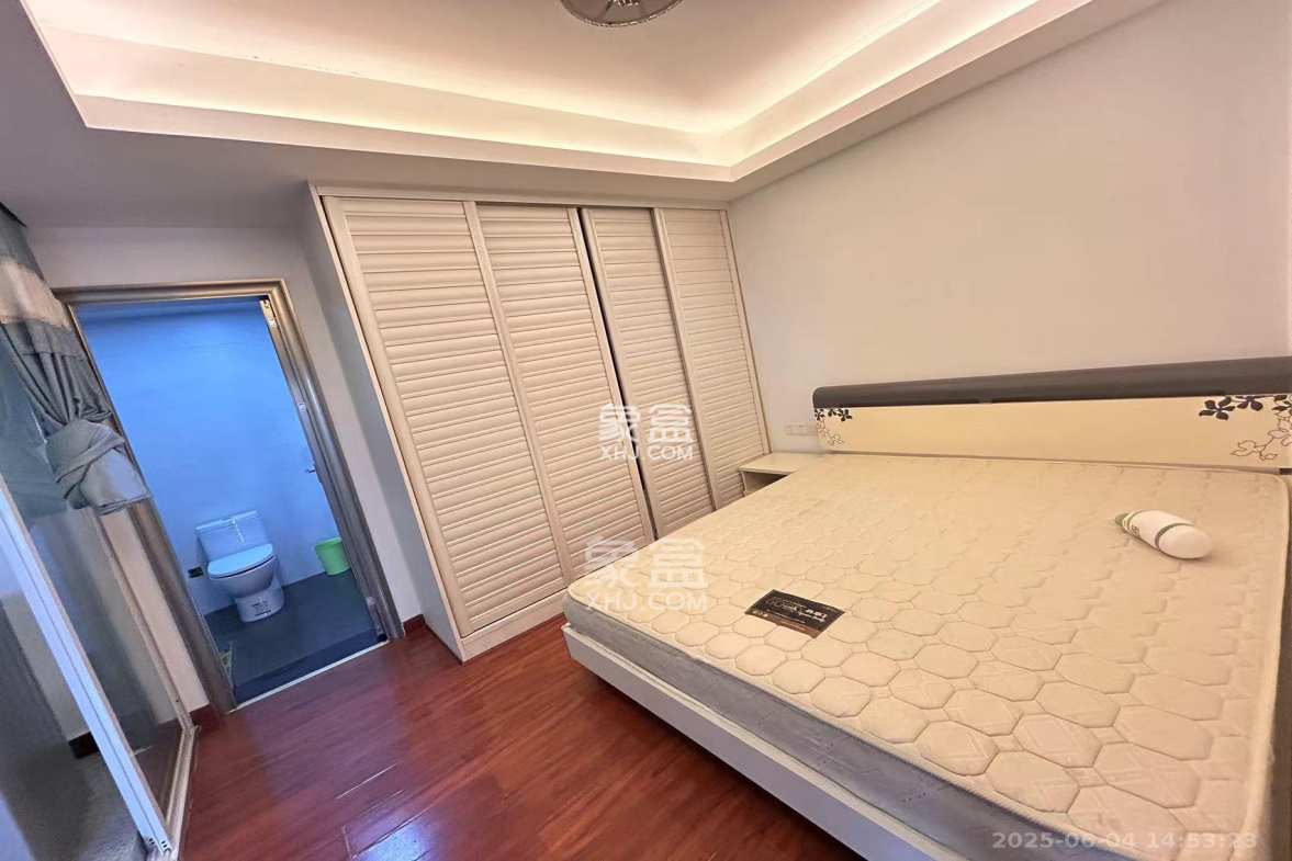 郡原居里 3室2厅1卫 2200.0元/月 郡原居里 3室2厅1卫 2200.0元/月室内图