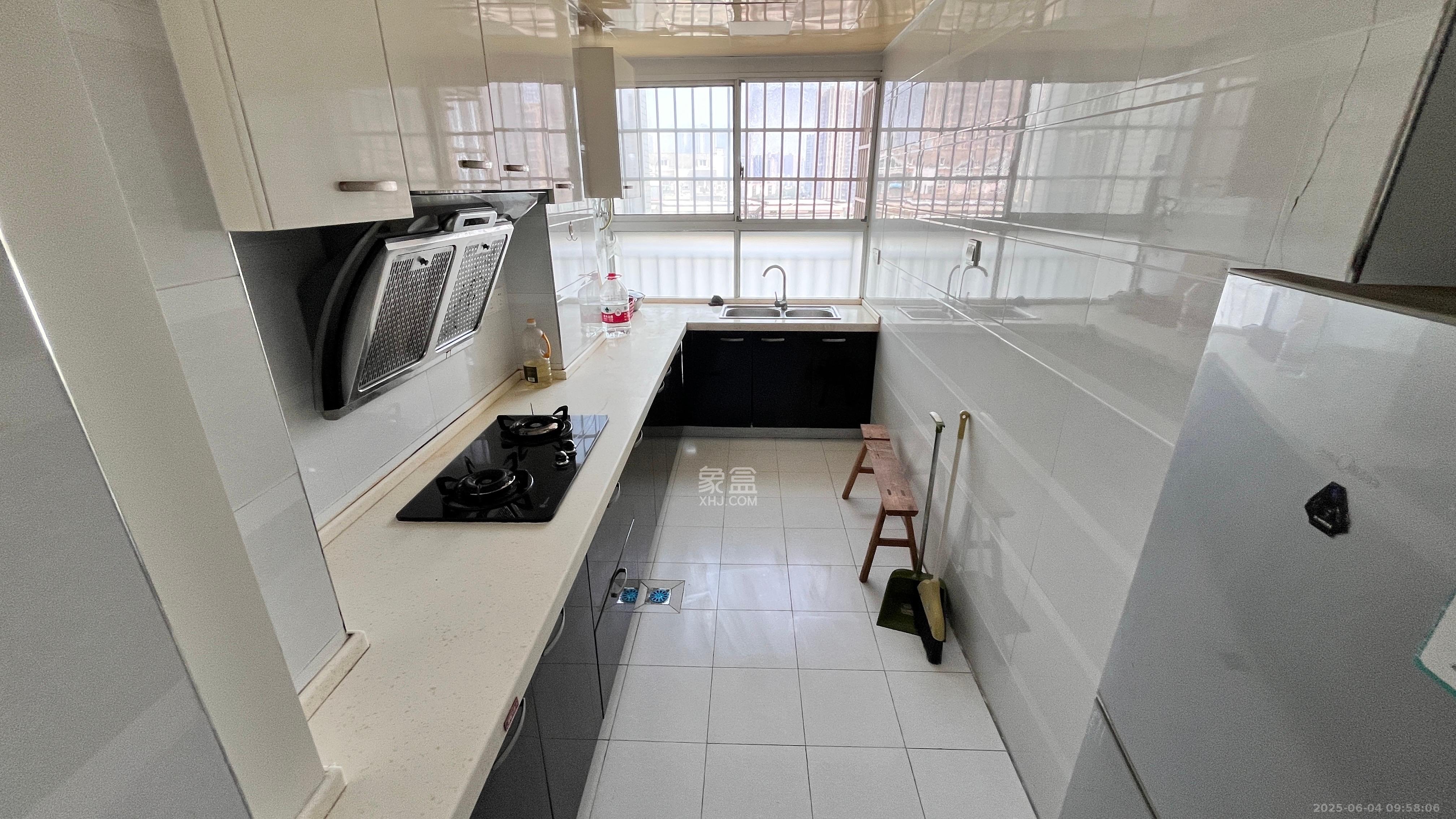 天凯东苑 2室2厅1卫 1600.0元/月 天凯东苑 2室2厅1卫 1600.0元/月室内图