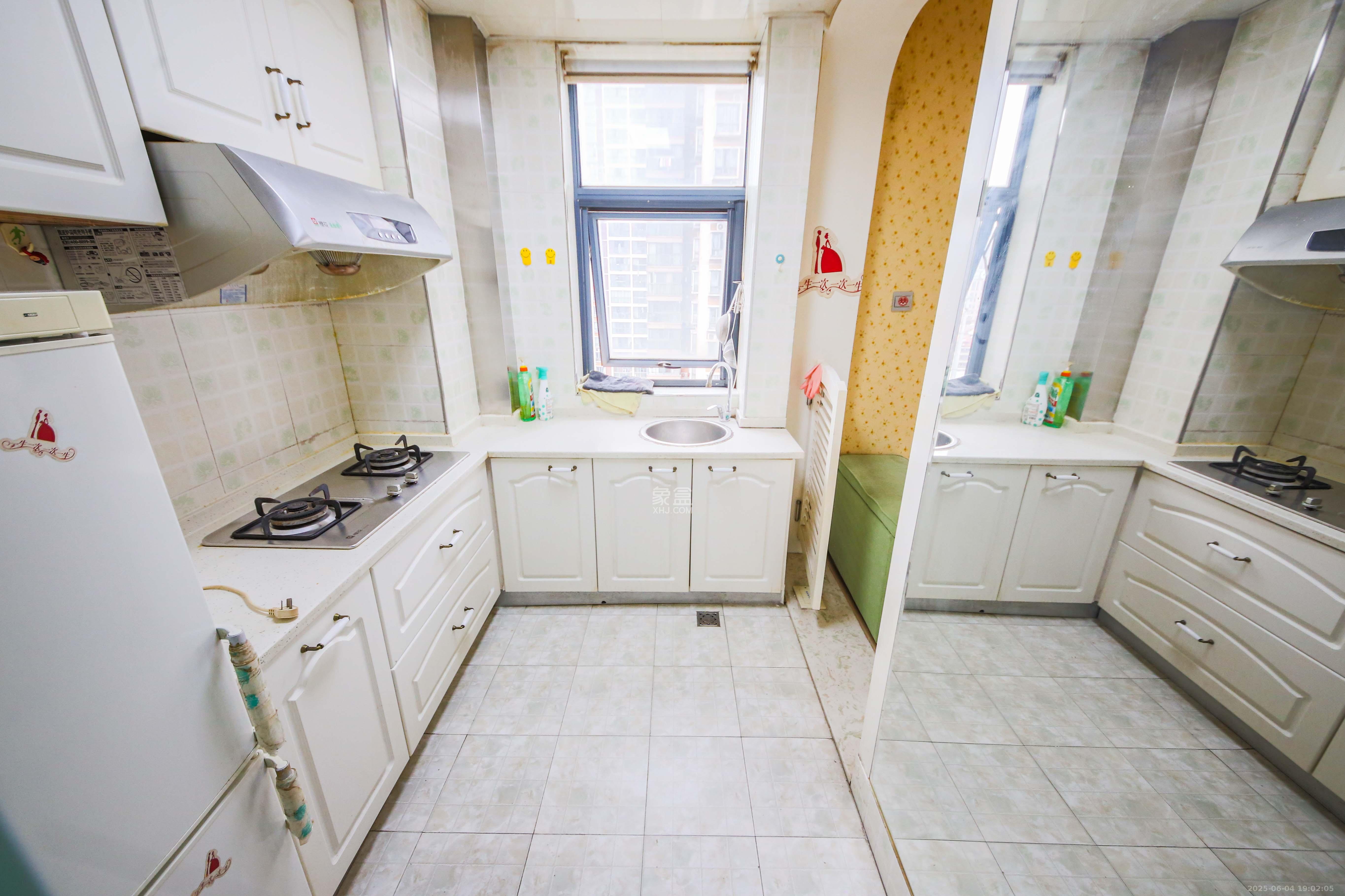 标志浪漫满屋(枫景公寓)  1室1厅1卫    29.6万 标志浪漫满屋(枫景公寓)  1室1厅1卫    29.6万厨房