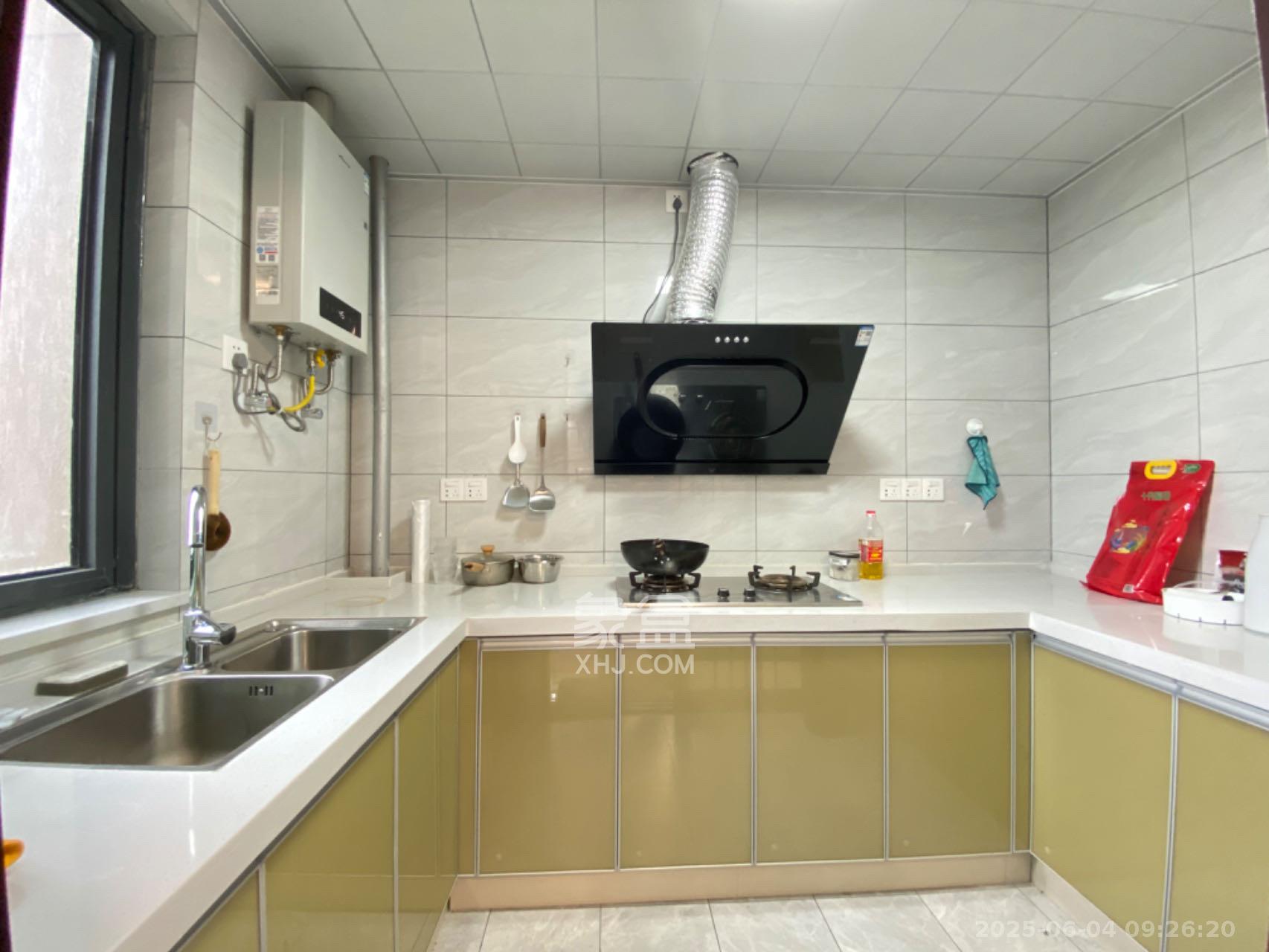 建发中央公园(建发美地) 3室2厅2卫 3700.0元/月 建发中央公园(建发美地) 3室2厅2卫 3700.0元/月室内图