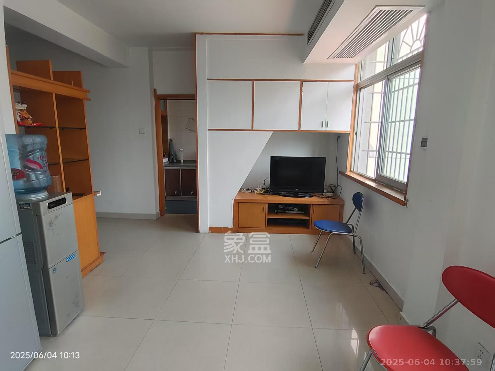 公安厅机关二院宿舍  3室2厅1卫    2000.0元/月室内图