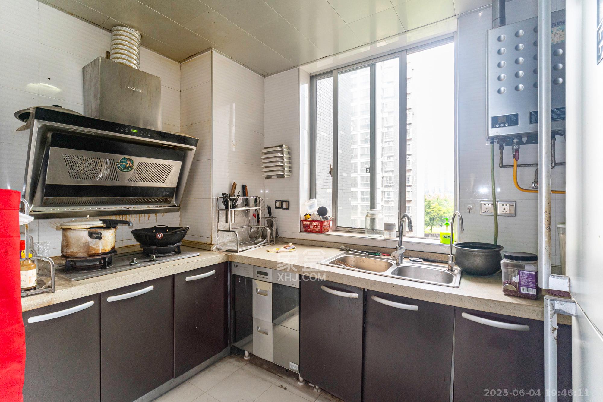 湘楚家园 3室2厅1卫 58.8万 湘楚家园 3室2厅1卫 58.8万厨房