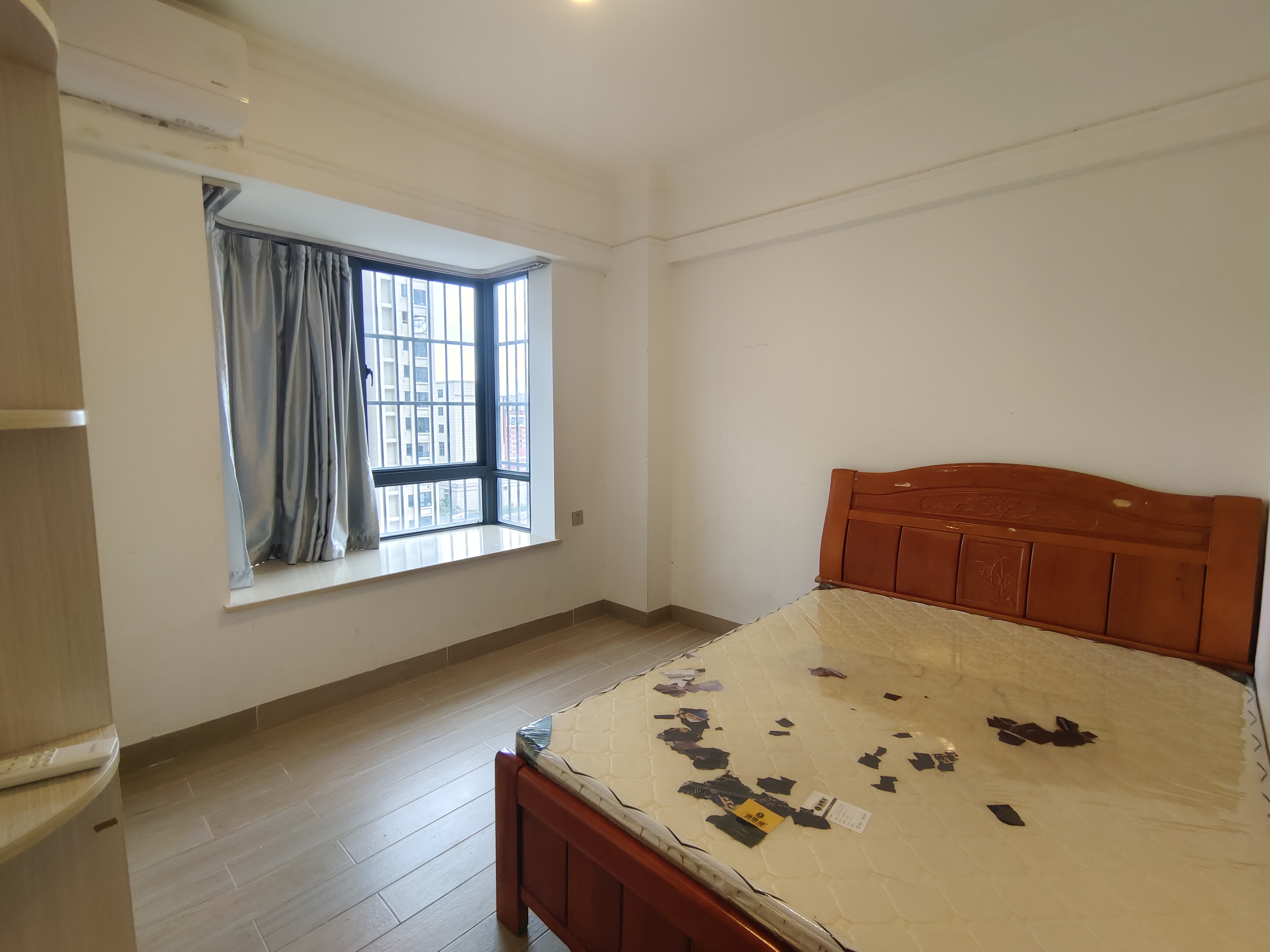 熙海蓝天 3室2厅1卫 2500.0元/月 熙海蓝天 3室2厅1卫 2500.0元/月室内图