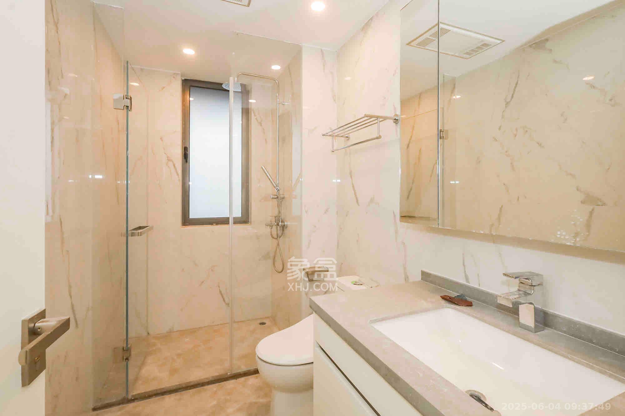 复地滨江金融中心  4室2厅1卫    7000.0元/月 复地滨江金融中心  4室2厅1卫    7000.0元/月室内图