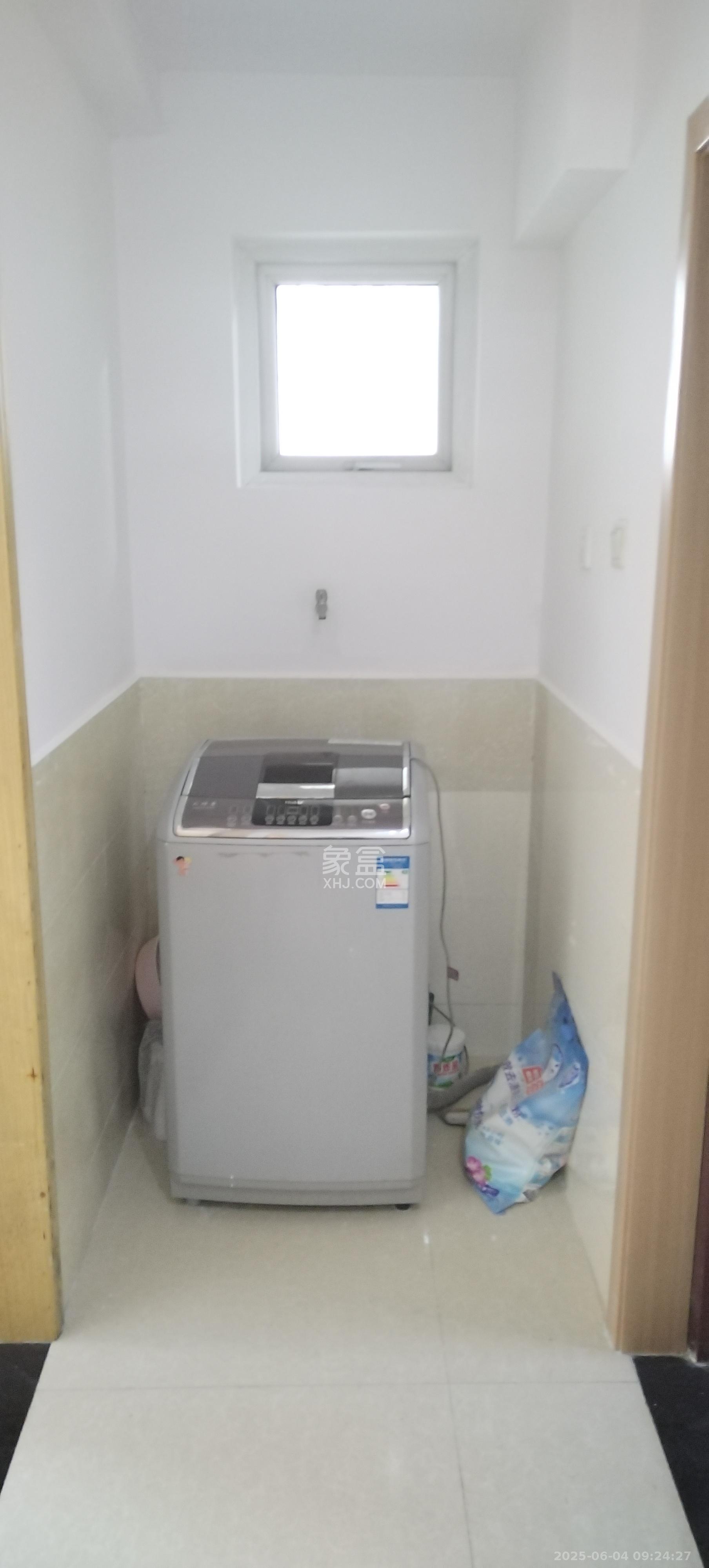 森林公园壹号(森林雅苑) 3室2厅1卫 1800.0元/月 森林公园壹号(森林雅苑) 3室2厅1卫 1800.0元/月室内图