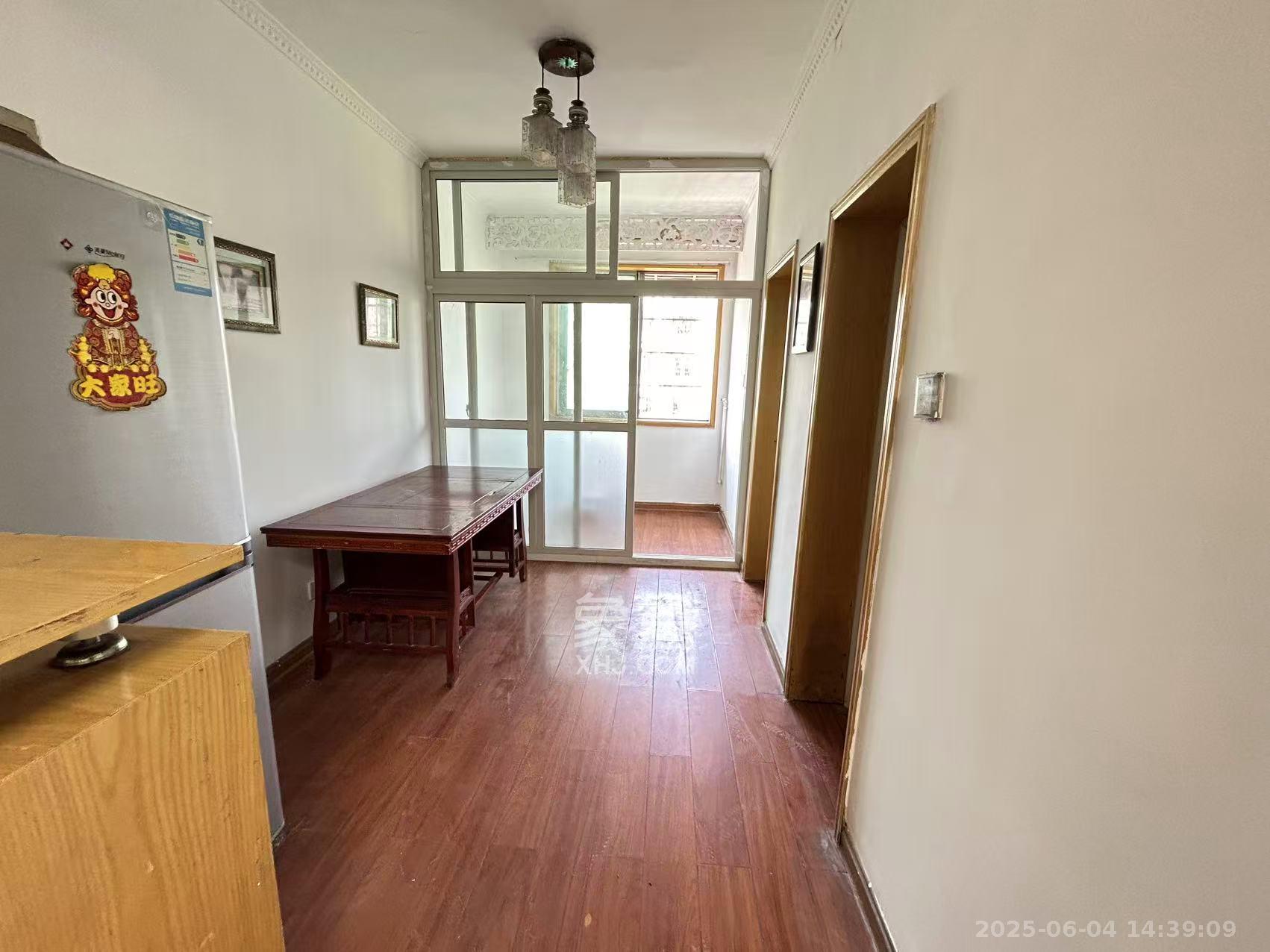 中南汽车世界 2室2厅1卫 1200.0元/月 中南汽车世界 2室2厅1卫 1200.0元/月室内图