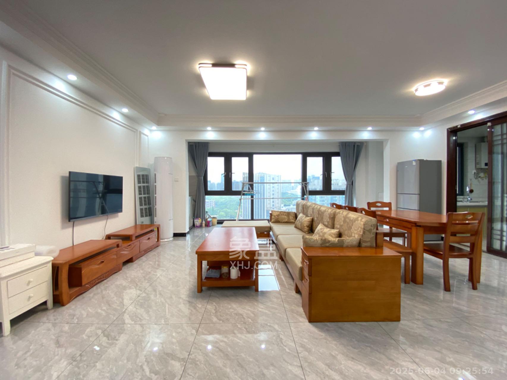 建发中央公园(建发美地) 3室2厅2卫 3700.0元/月 建发中央公园(建发美地) 3室2厅2卫 3700.0元/月室内图