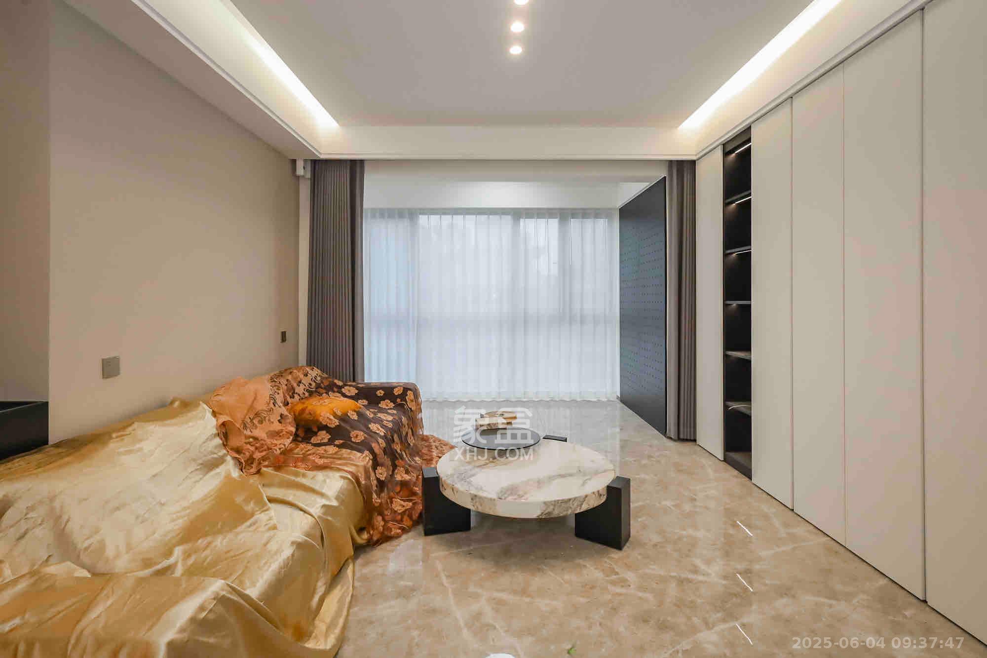 复地滨江金融中心  4室2厅1卫    7000.0元/月 复地滨江金融中心  4室2厅1卫    7000.0元/月室内图