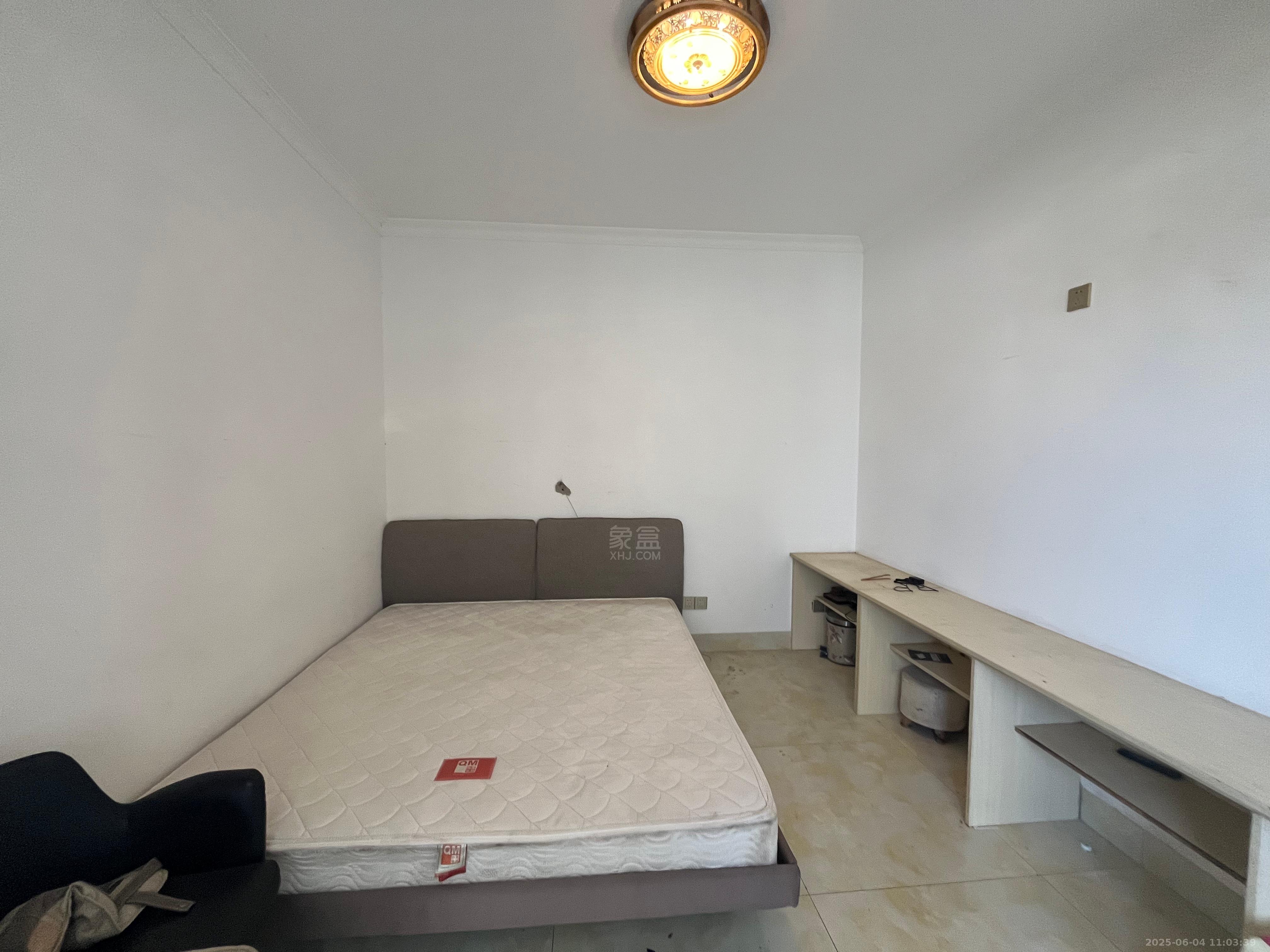 曼哈顿花园 4室2厅2卫 2200.0元/月 曼哈顿花园 4室2厅2卫 2200.0元/月室内图