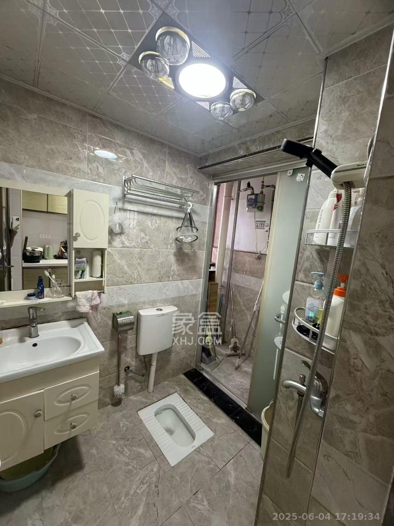 中建芙蓉工社  2室1厅1卫   1500.00元/月室内图