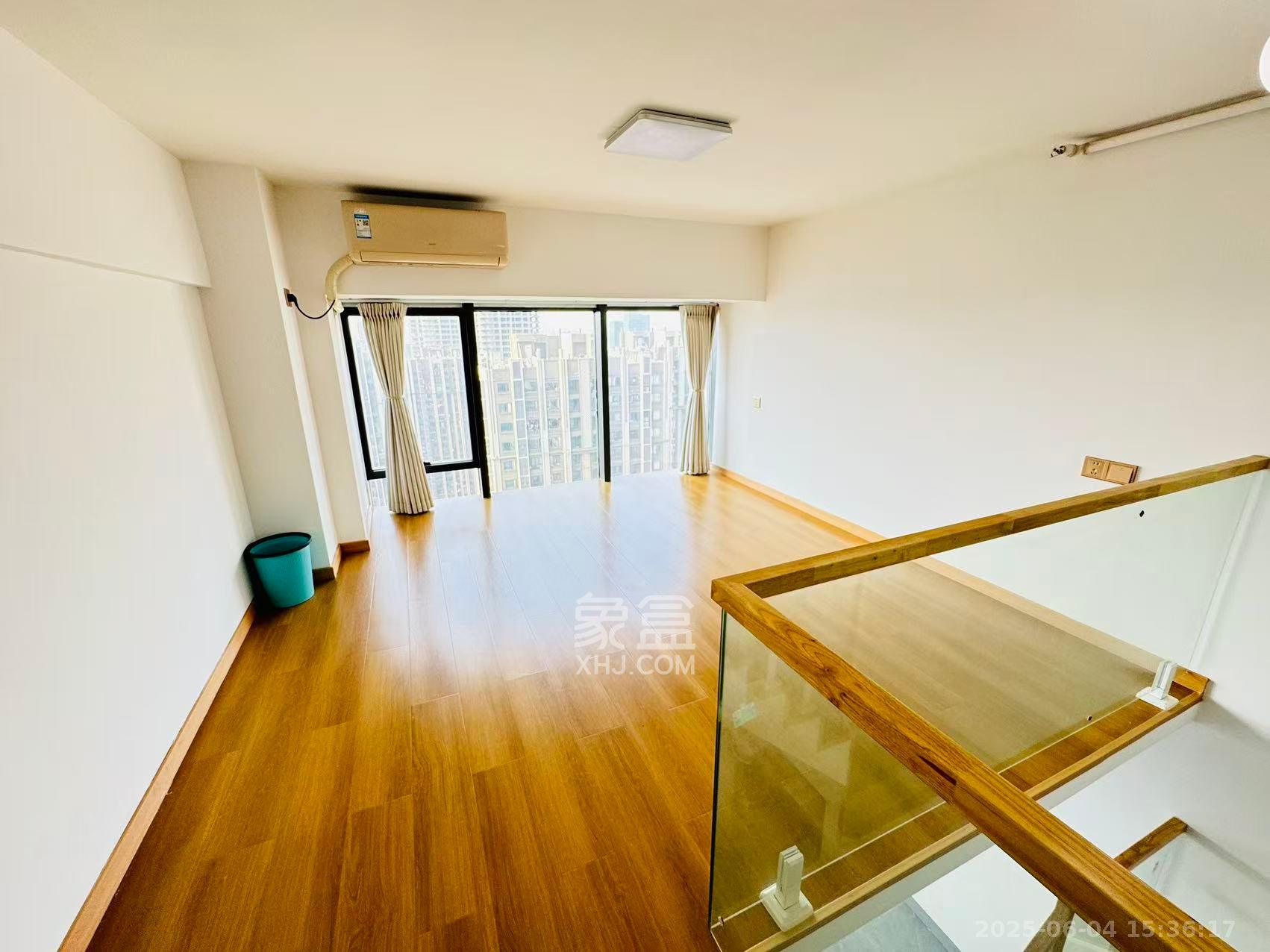 龙湖铂金岛  2室2厅1卫   2100.00元/月室内图