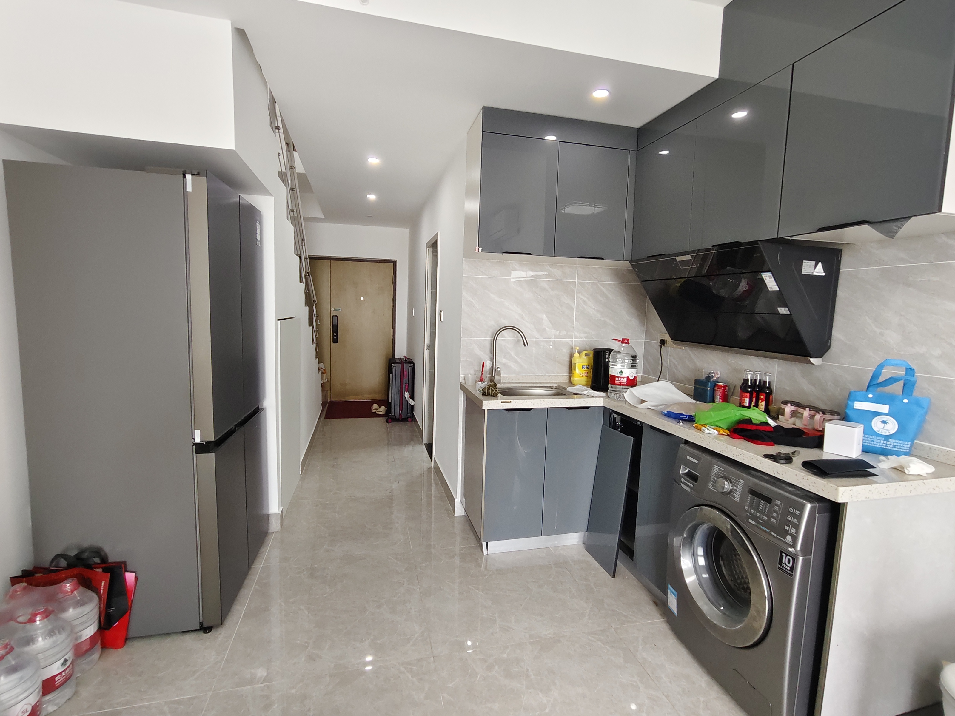 龙湖光年  2室1厅2卫    3500.0元/月 龙湖光年  2室1厅2卫    3500.0元/月室内图