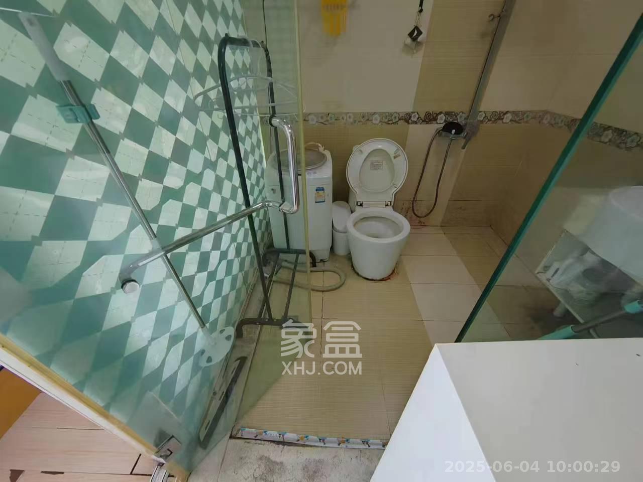 天健芙蓉盛世一期  1室1厅1卫   1300.00元/月室内图