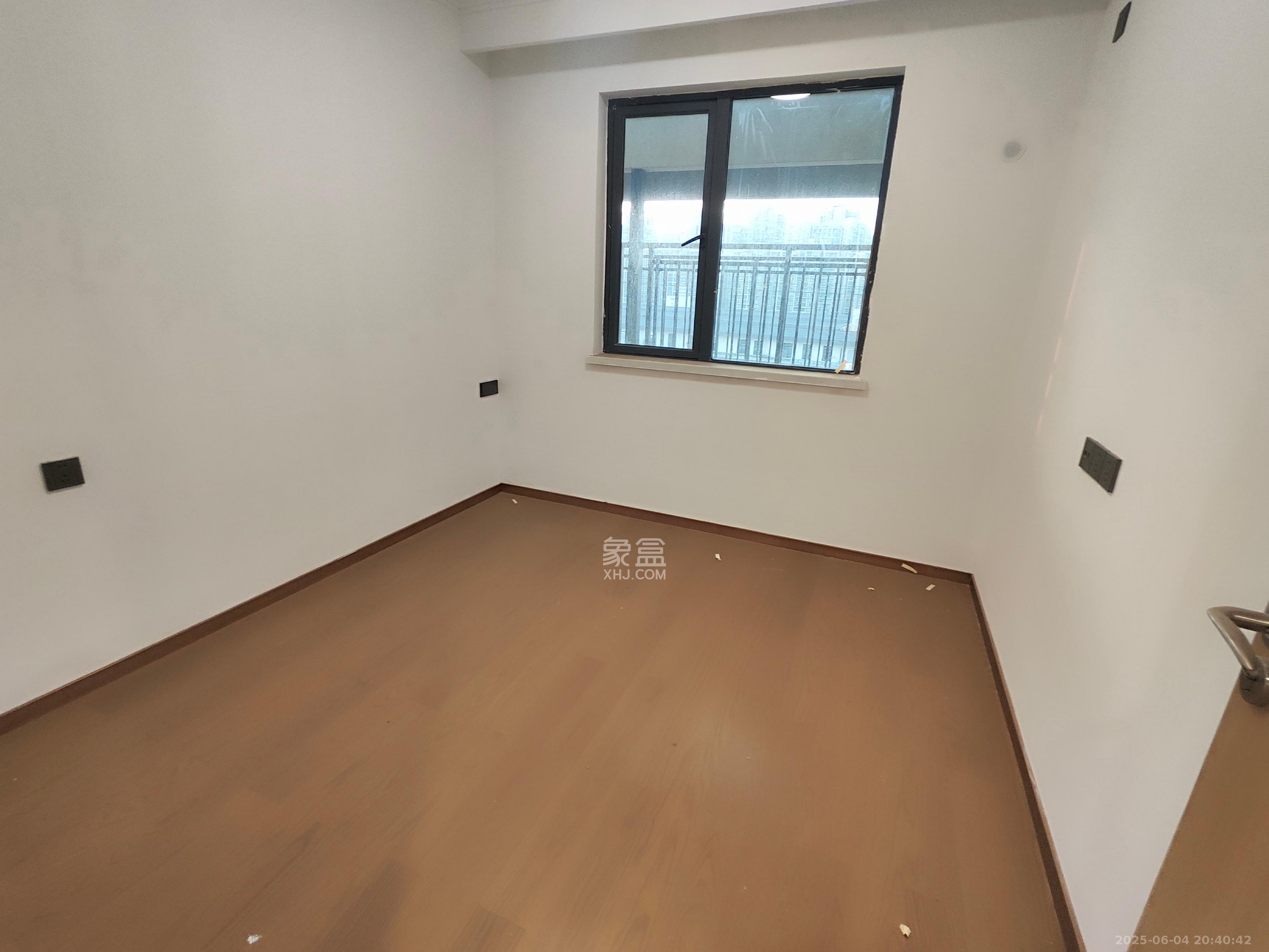 旭辉雨花郡  3室2厅2卫   3600.00元/月室内图