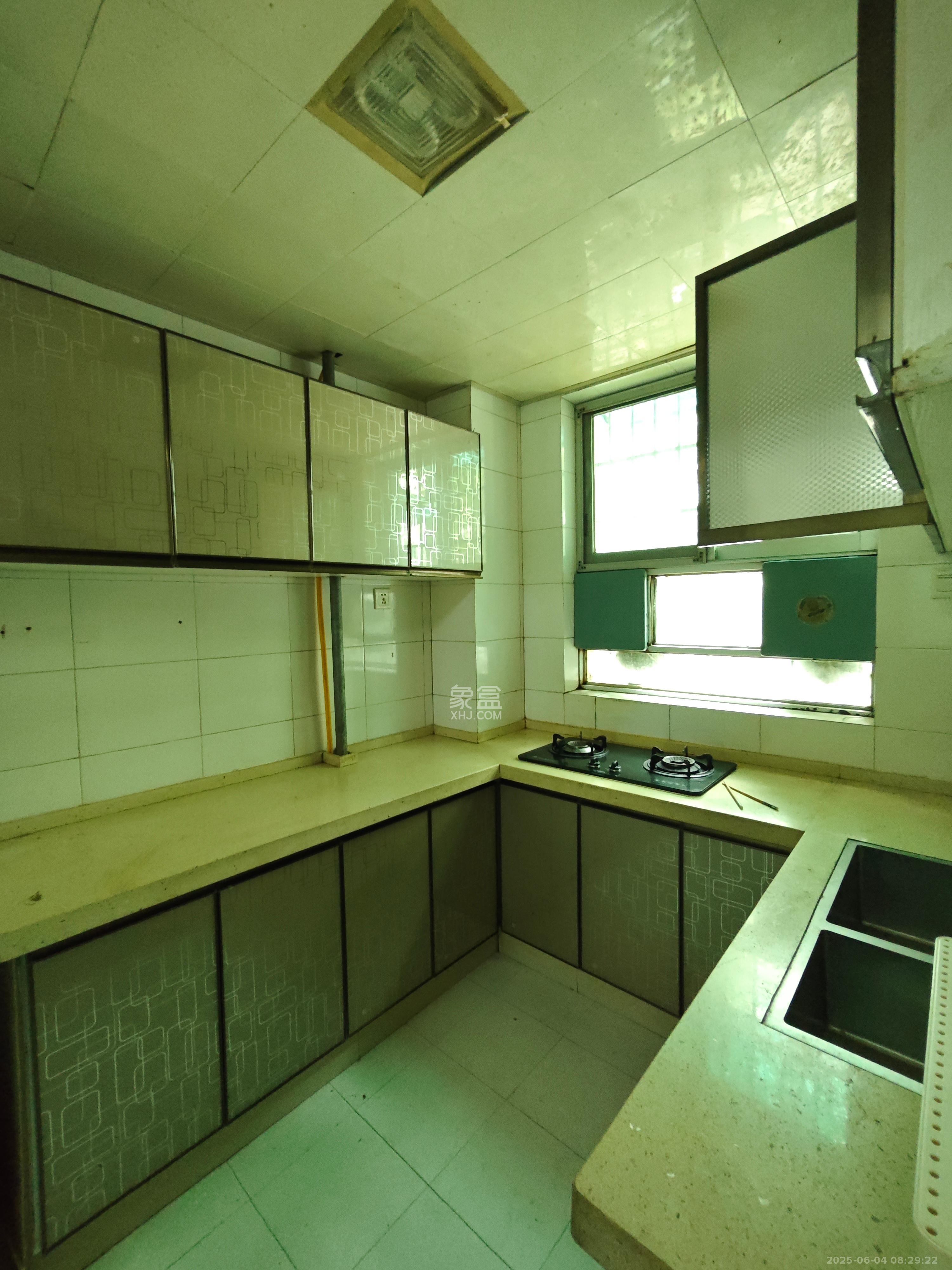 广福园  3室2厅2卫    1800.0元/月 广福园  3室2厅2卫    1800.0元/月室内图