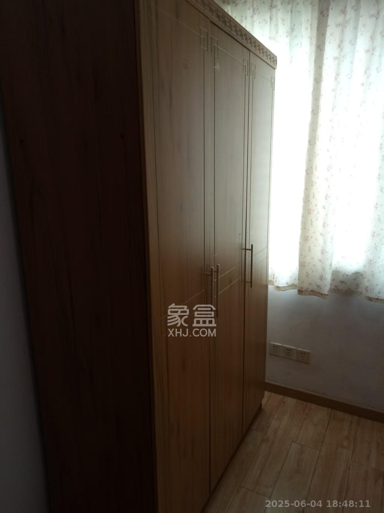 麓谷锦和园  3室2厅1卫   2000.00元/月室内图