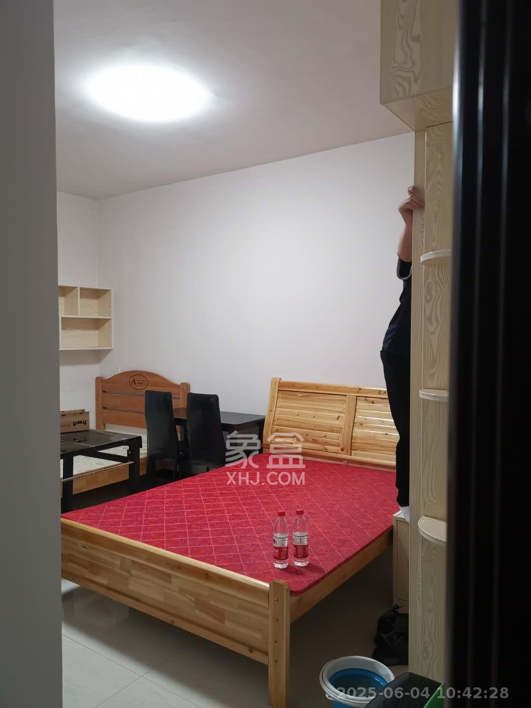 古汉国际广场 1室2厅1卫 1500.0元/月 古汉国际广场 1室2厅1卫 1500.0元/月室内图