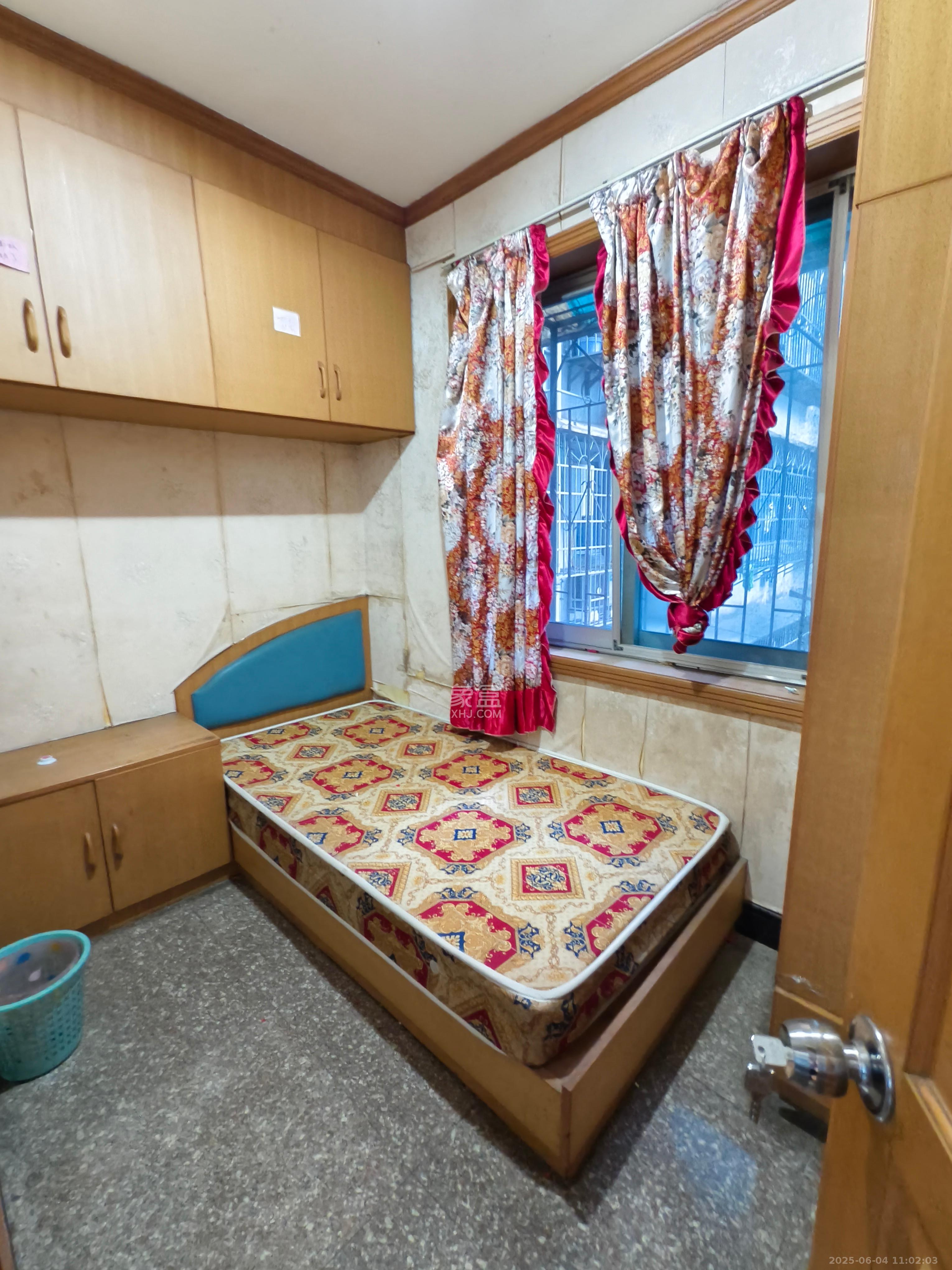 鸿园小区 5室2厅1卫 3200.0元/月 鸿园小区 5室2厅1卫 3200.0元/月室内图