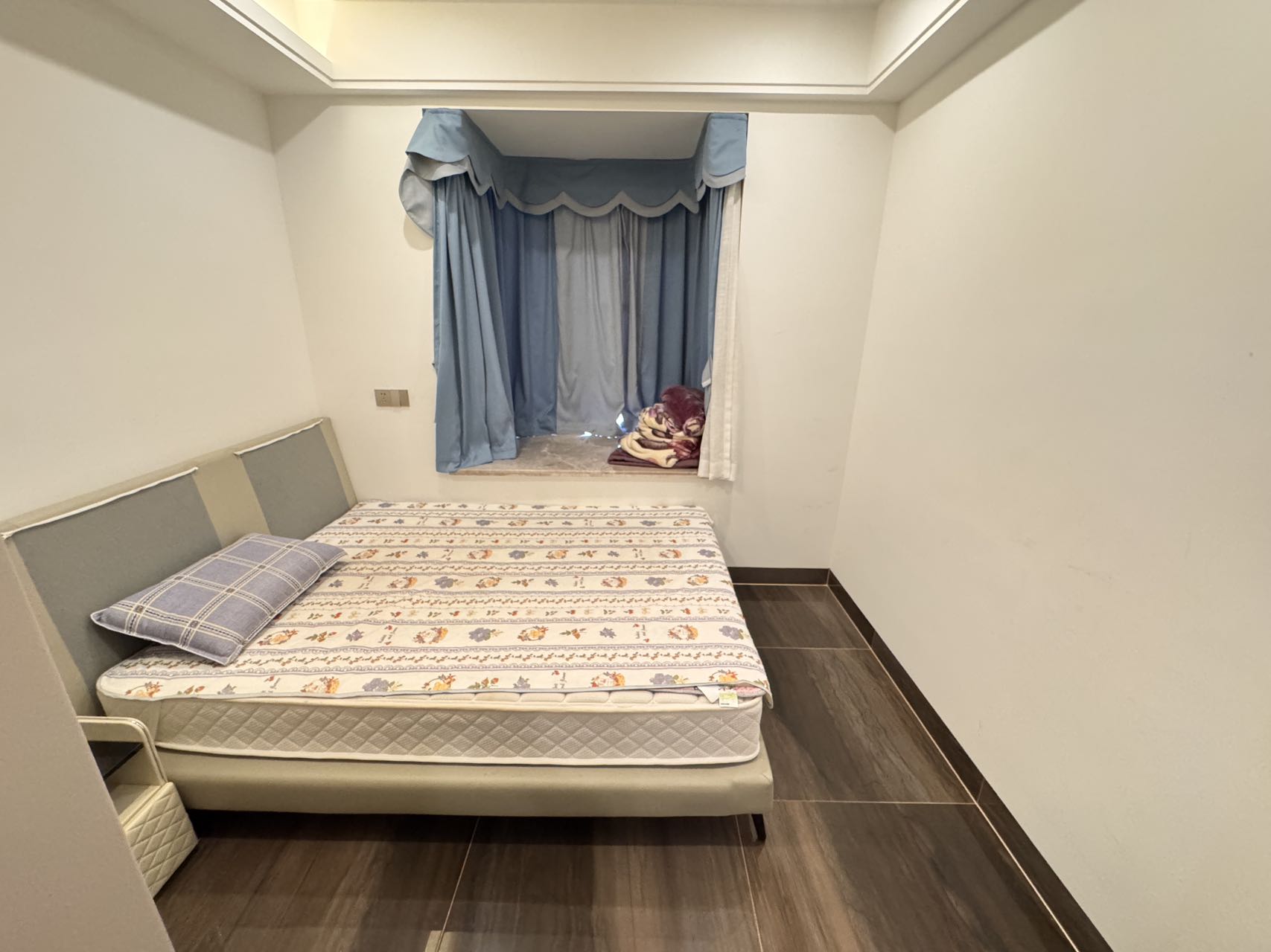 海航豪庭南苑  3室2厅2卫   5000.00元/月室内图
