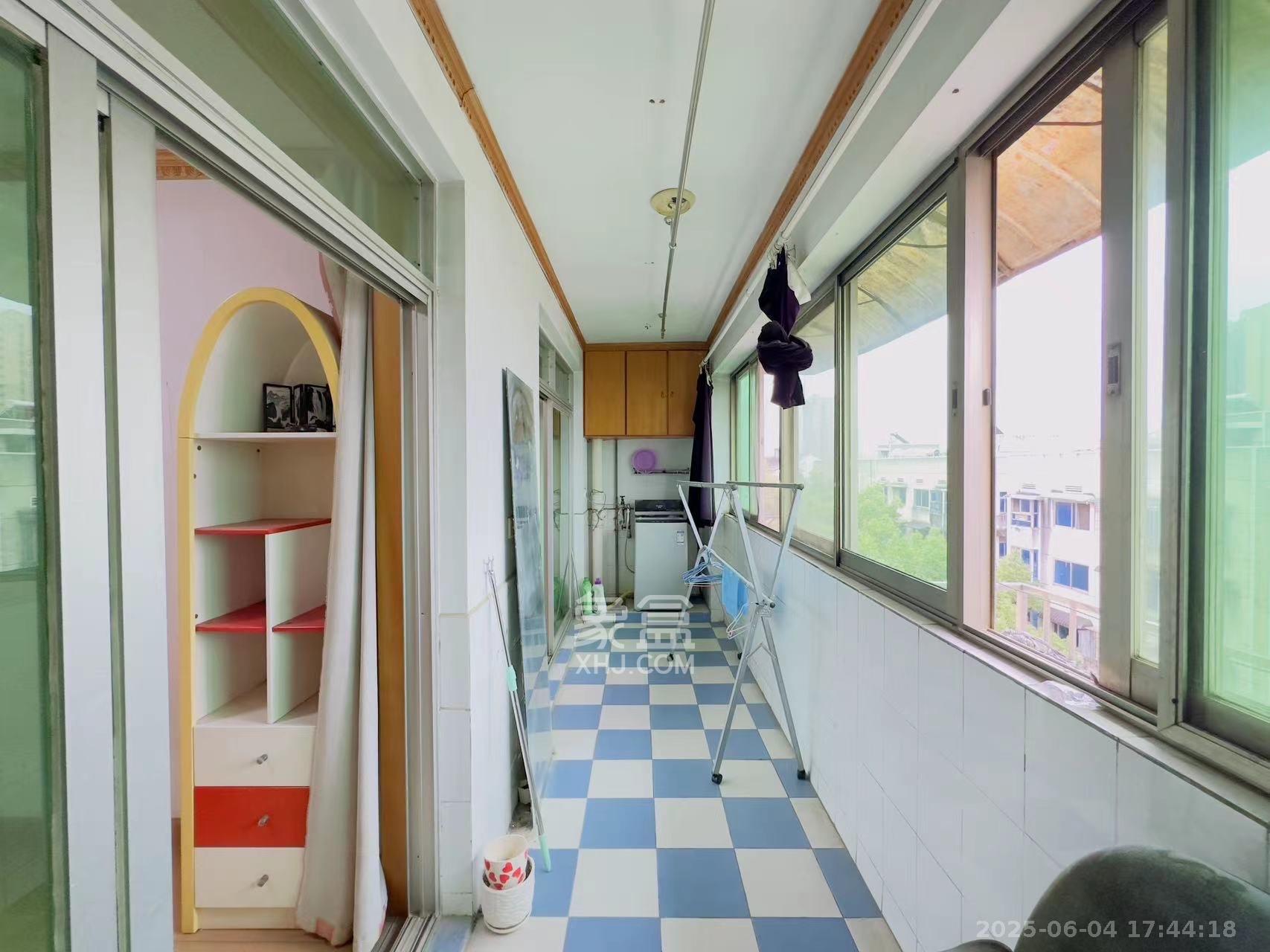 湖开小区(湖南开关厂宿舍)/南大桥社区 2室1厅1卫 1200.0元/月 湖开小区(湖南开关厂宿舍)/南大桥社区 2室1厅1卫 1200.0元/月室内图