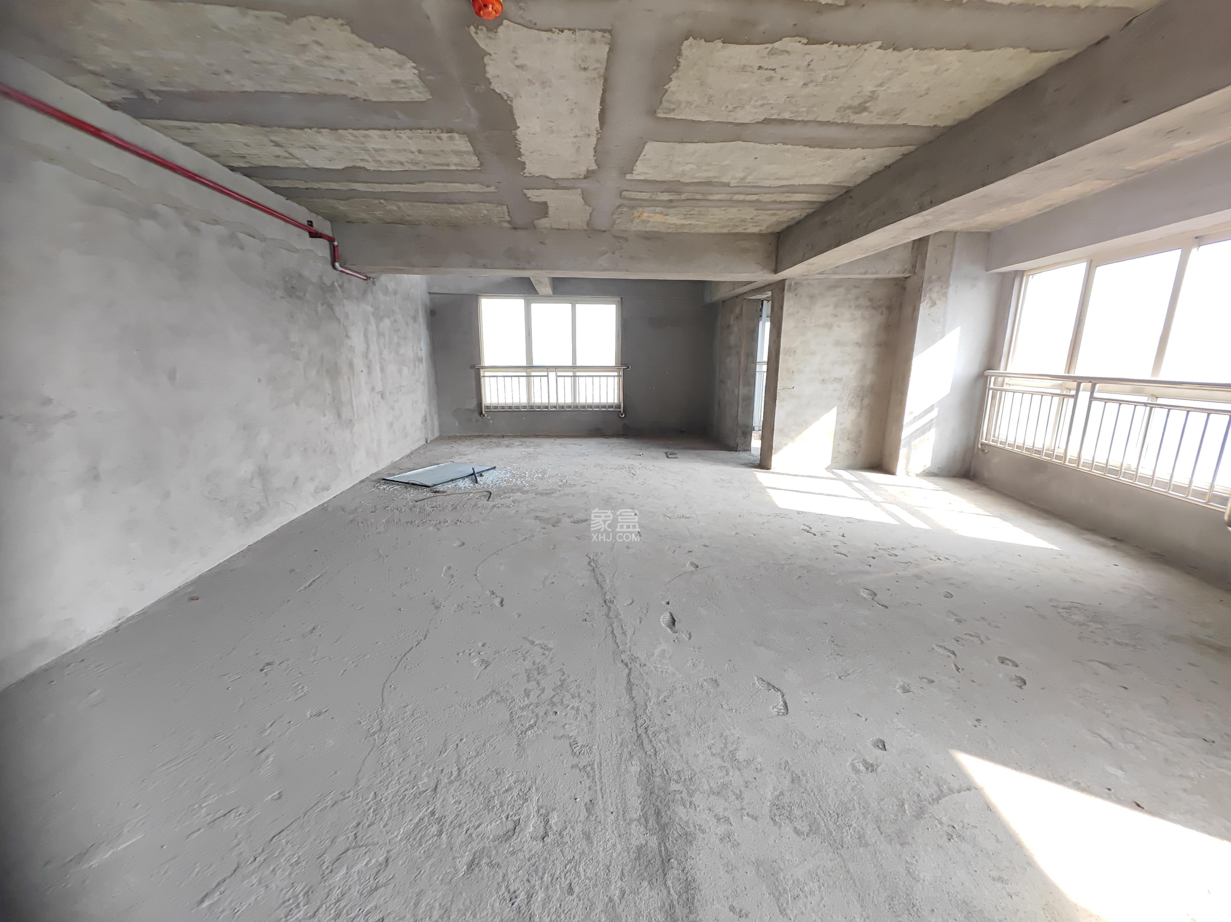 同丰中央广场 1室2厅2卫 35.8万 同丰中央广场 1室2厅2卫 35.8万客厅