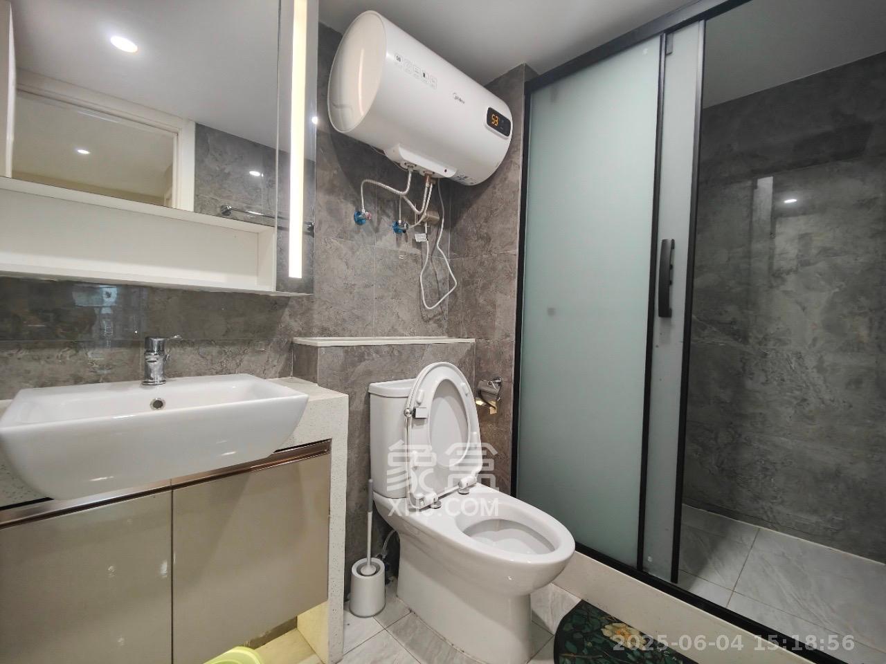 华远华时代 3室2厅2卫 4500.0元/月 华远华时代 3室2厅2卫 4500.0元/月室内图