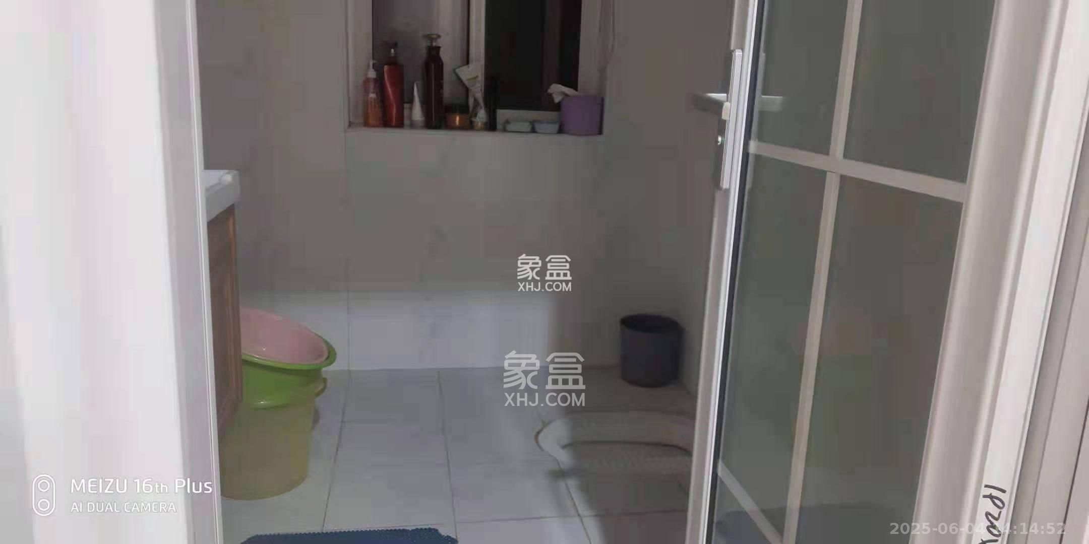 嘉盛华庭(一期、二期、三期) 3室1厅1卫 2800.0元/月 嘉盛华庭(一期、二期、三期) 3室1厅1卫 2800.0元/月室内图