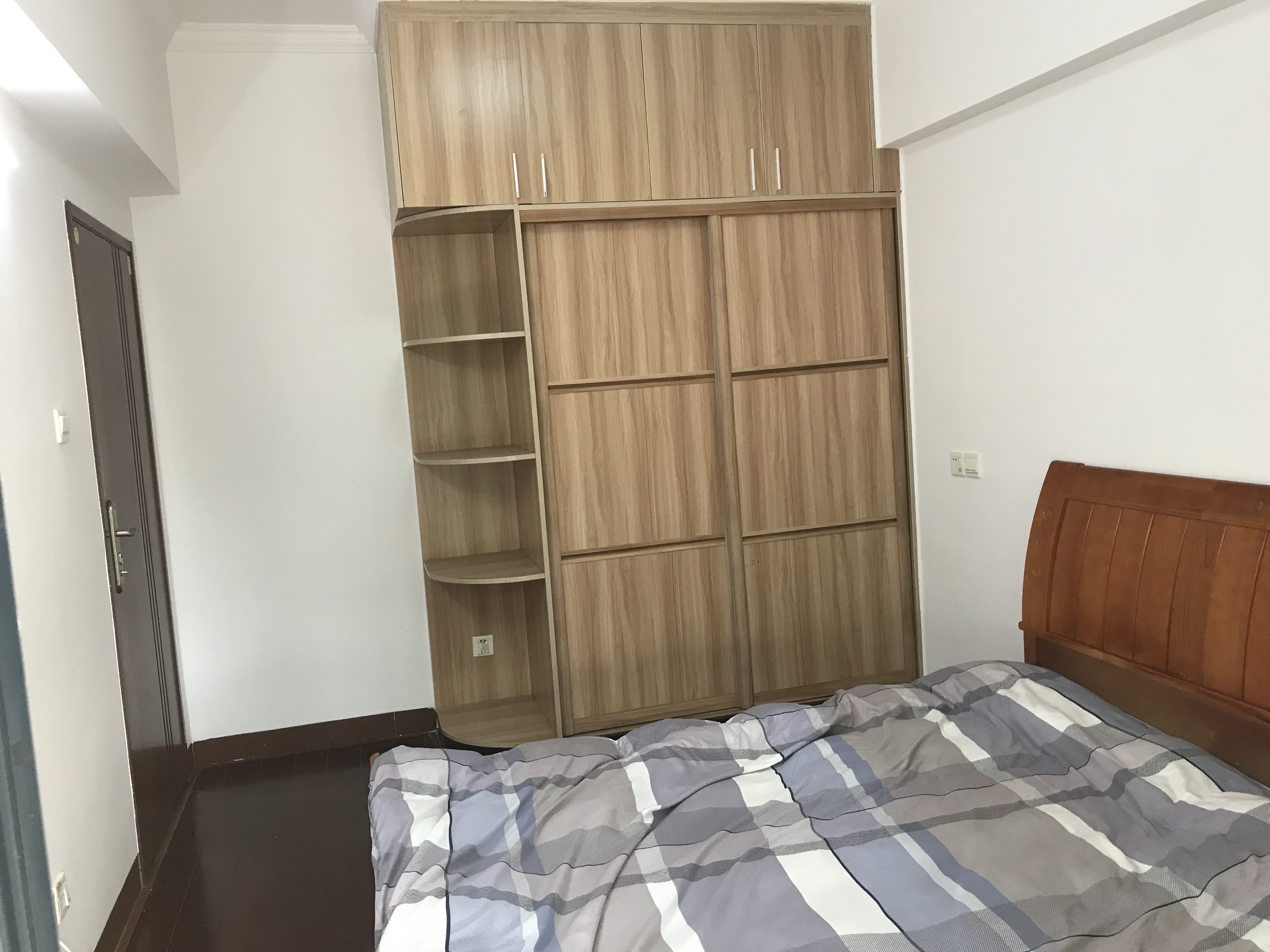 碧湖家园  3室2厅2卫    3000.0元/月 碧湖家园  3室2厅2卫    3000.0元/月室内图