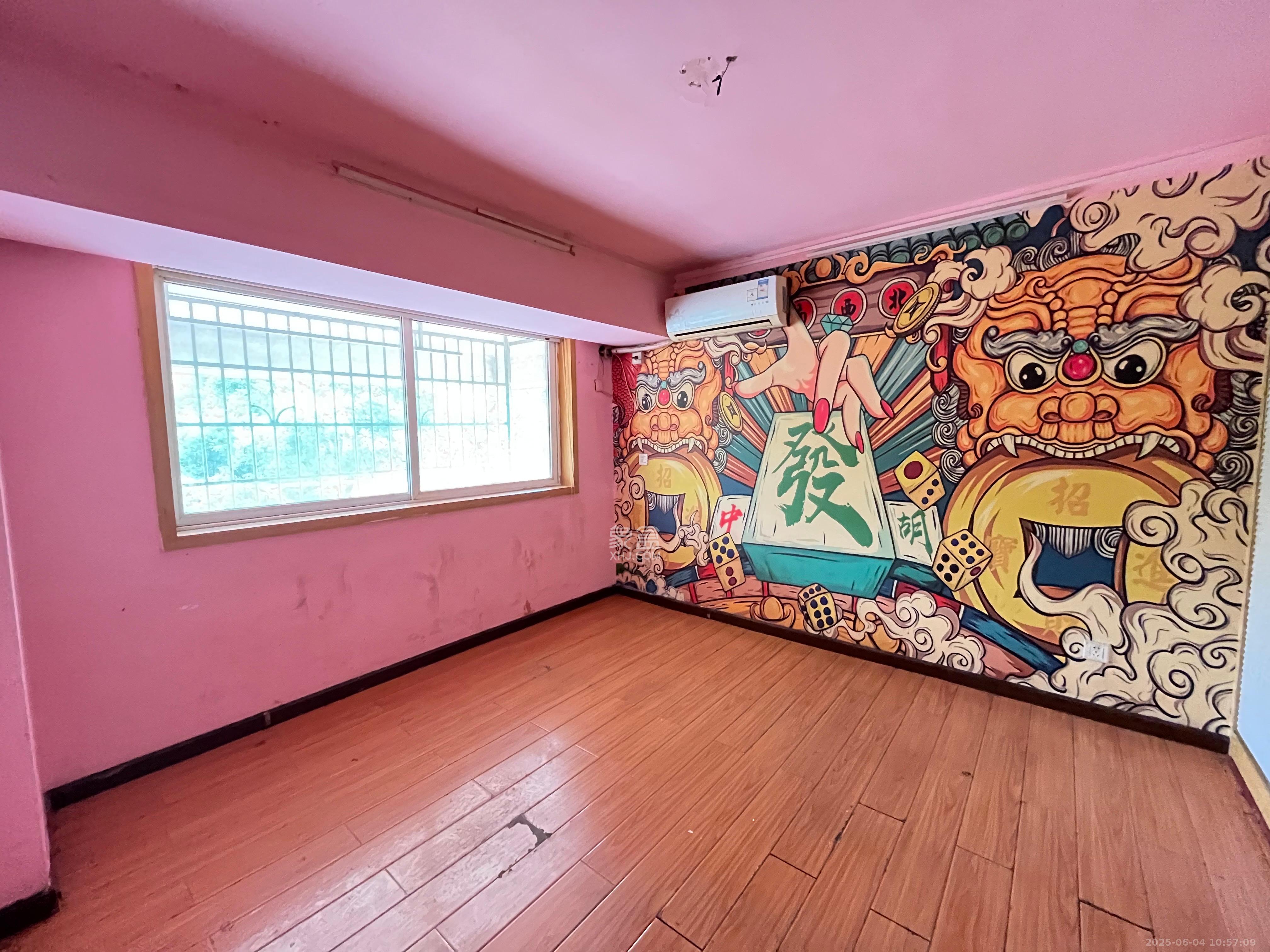 枫林美景  4室2厅1卫   5500.00元/月室内图